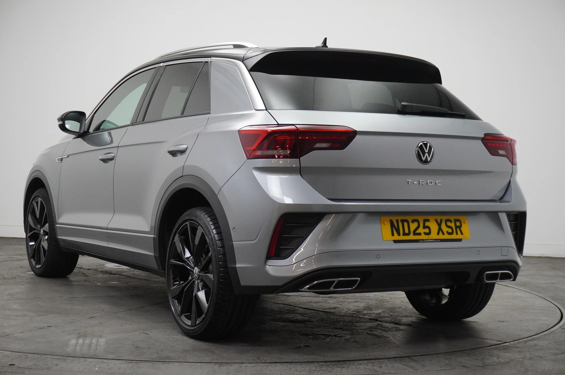 Volkswagen-T-Roc-image-2