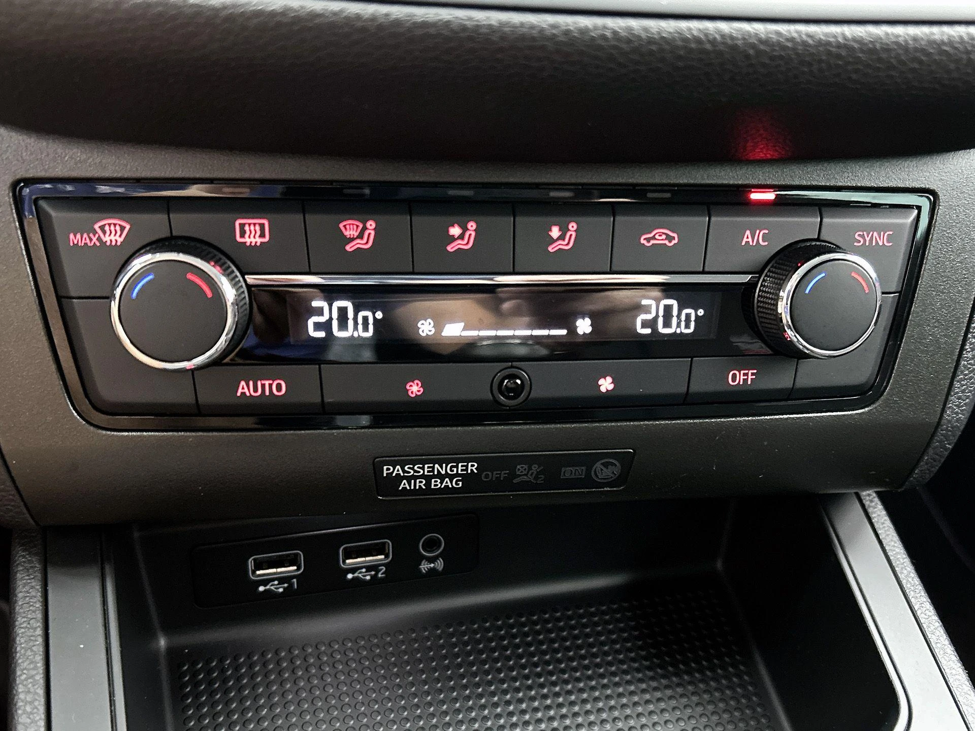 SEAT-Ibiza-image-18