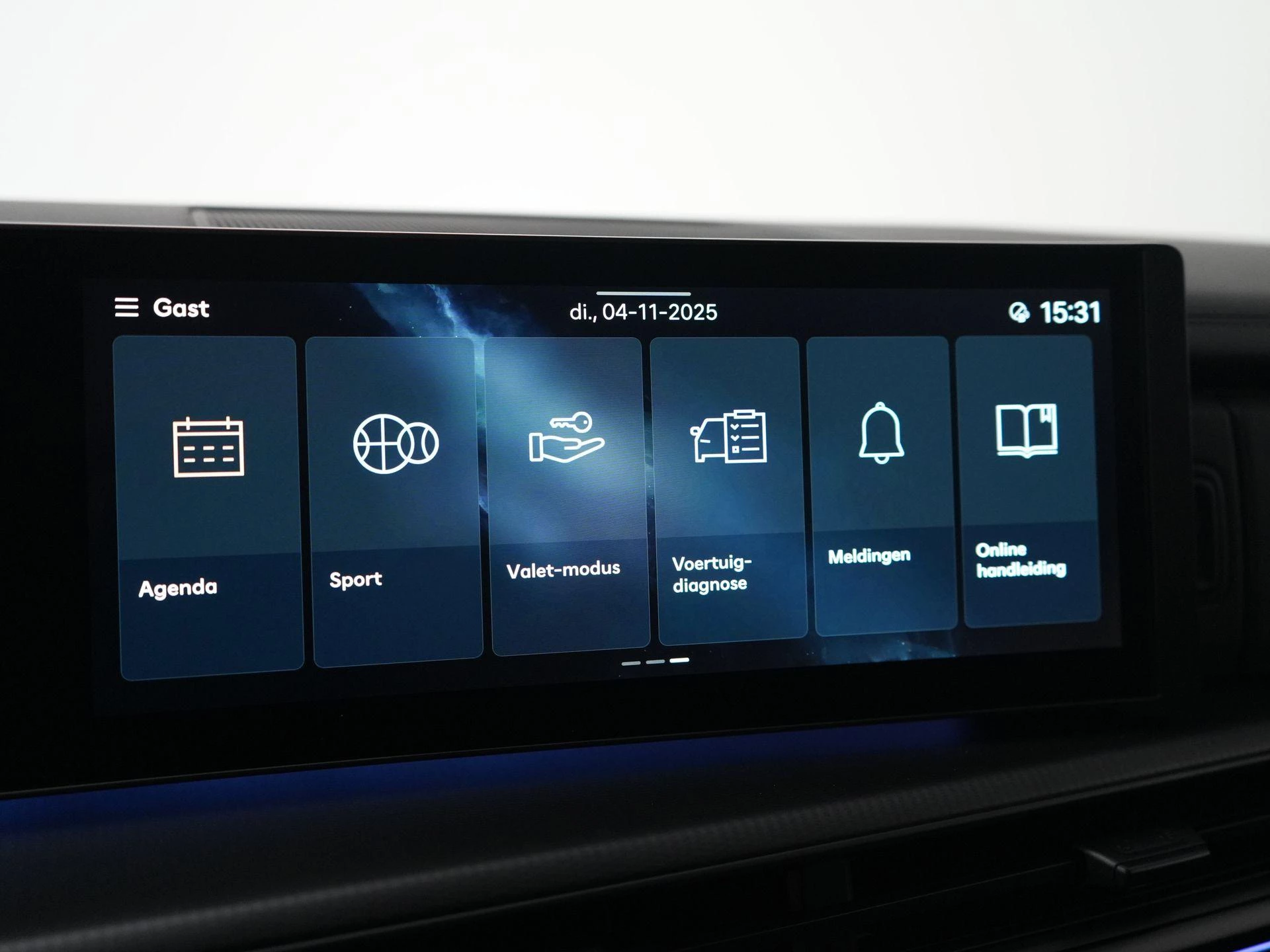 Hyundai-Santa Fe-image-24