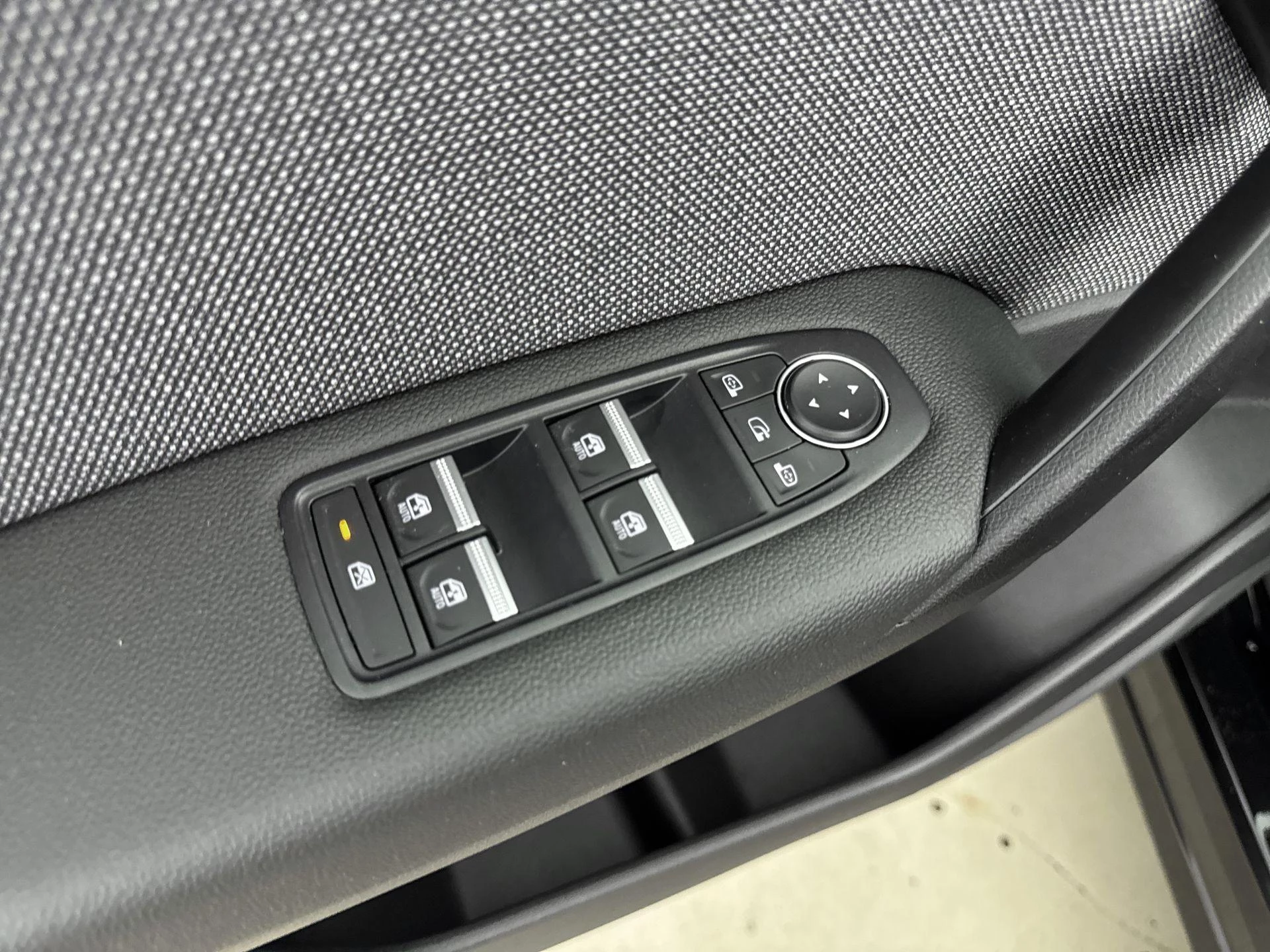 Renault-Captur-image-12