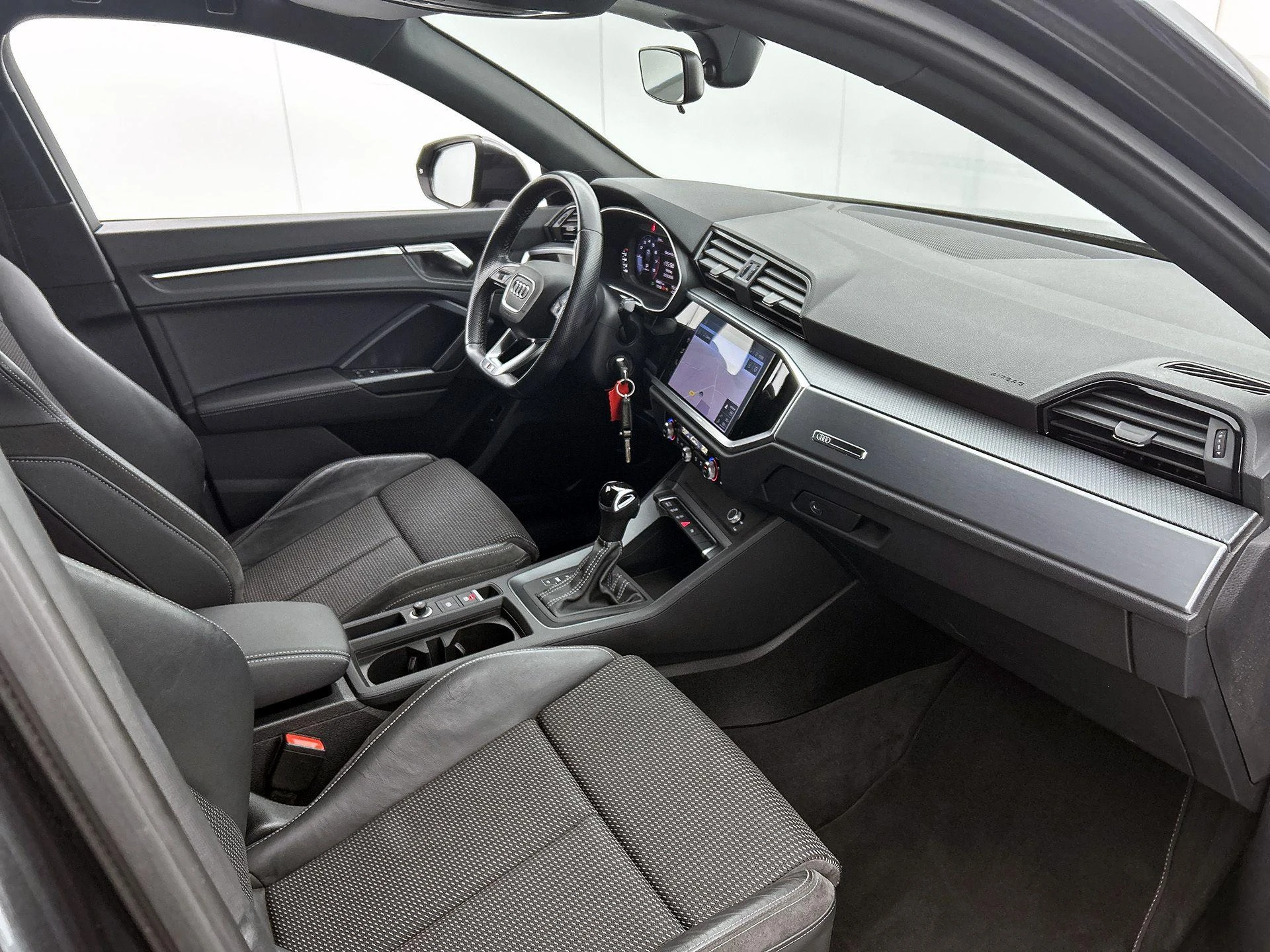 Audi-Q3-image-13
