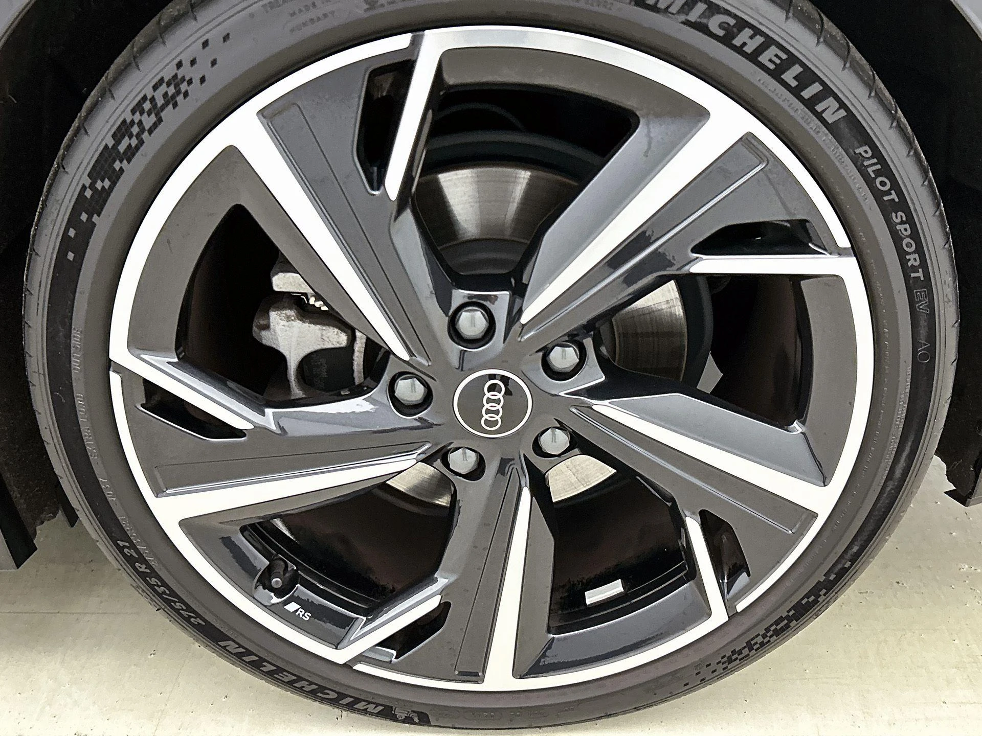 Audi A6 Avant e-tron S edition 83 kWh