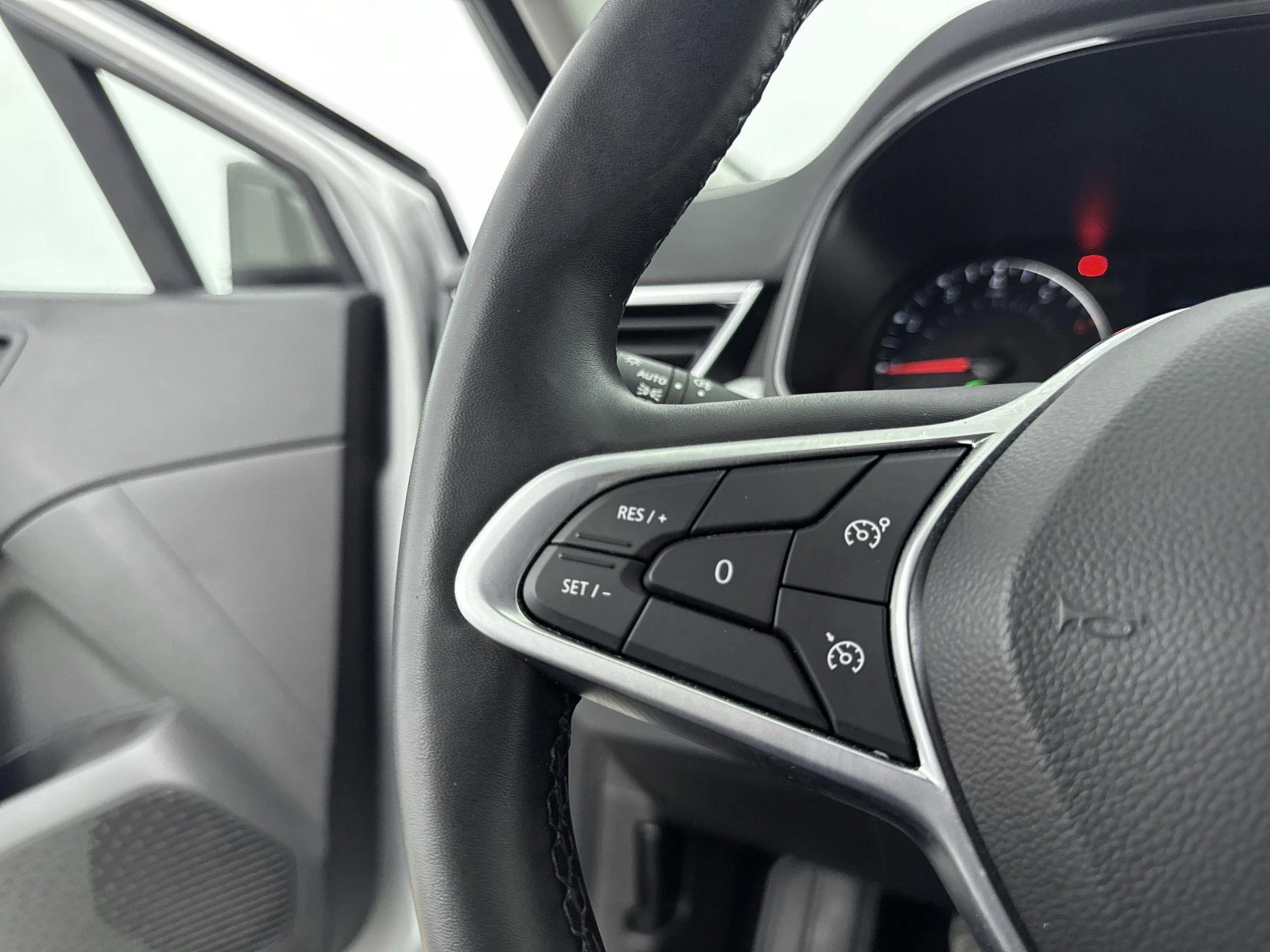 Renault-Clio-image-5