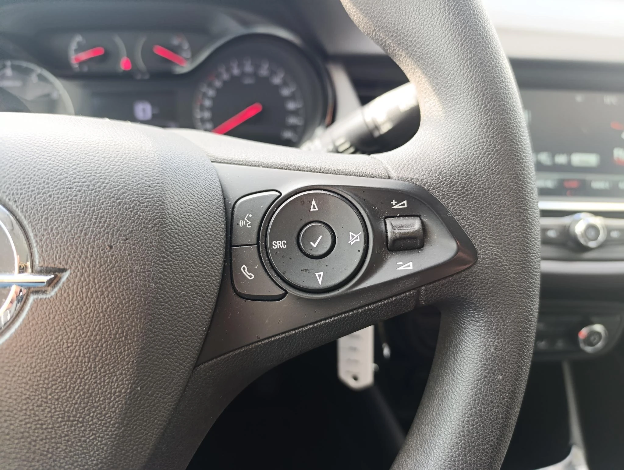 Opel-Crossland X-image-13