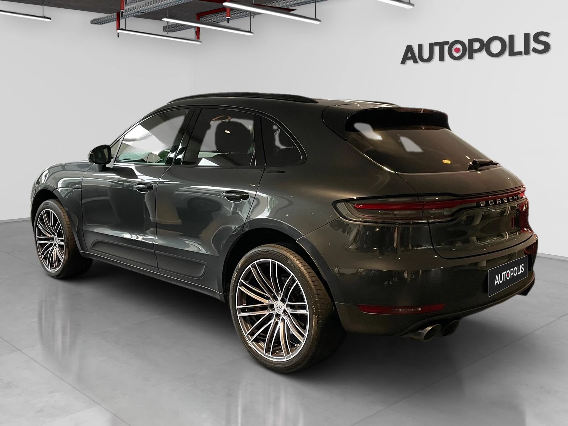 Porsche-Macan-image-14