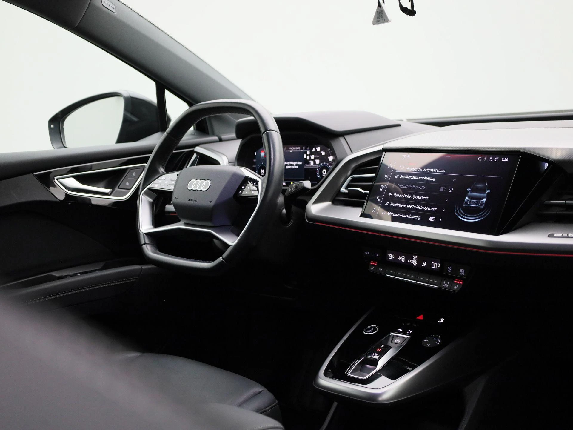 Audi-Q4 e-tron-image-38