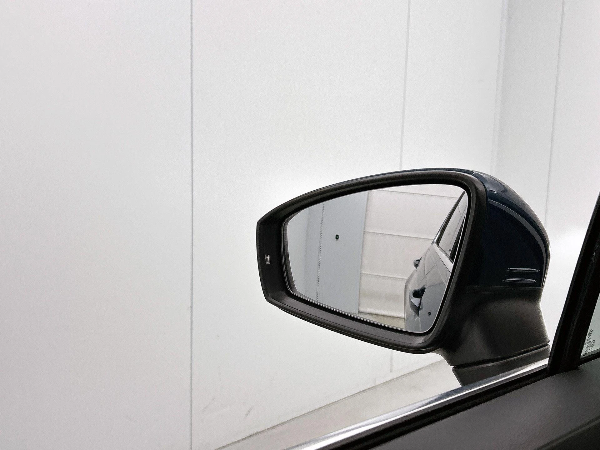 Volkswagen-Tiguan-image-19