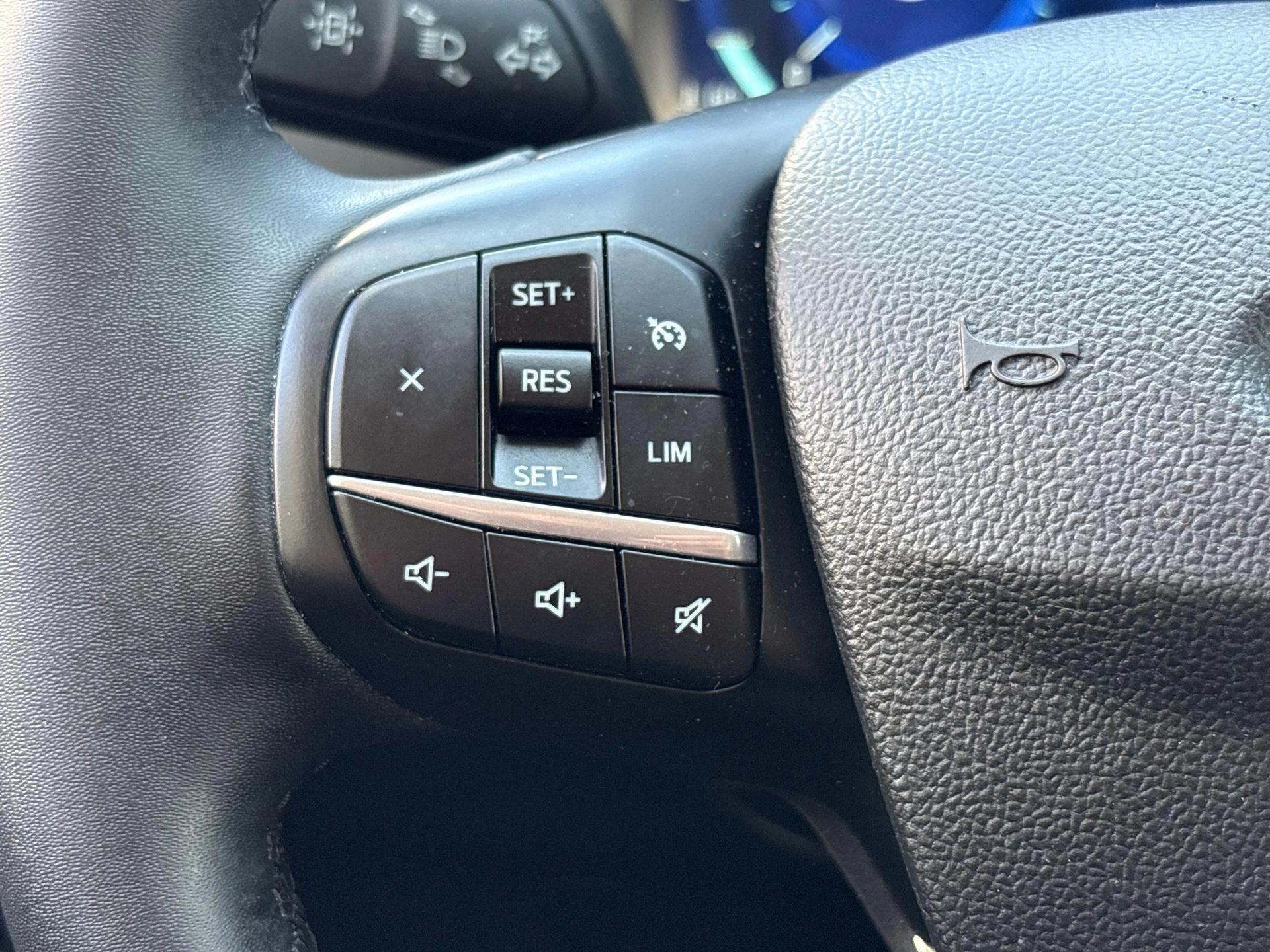 Ford-Kuga-image-5