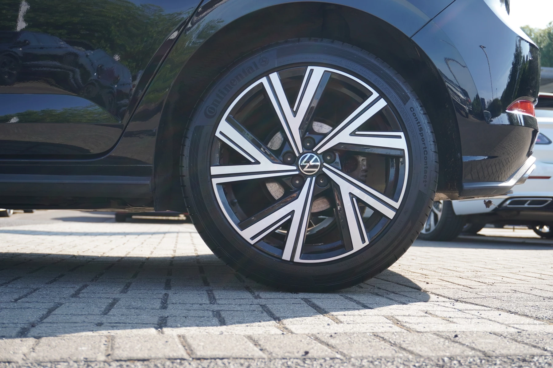 Volkswagen-Polo-image-18