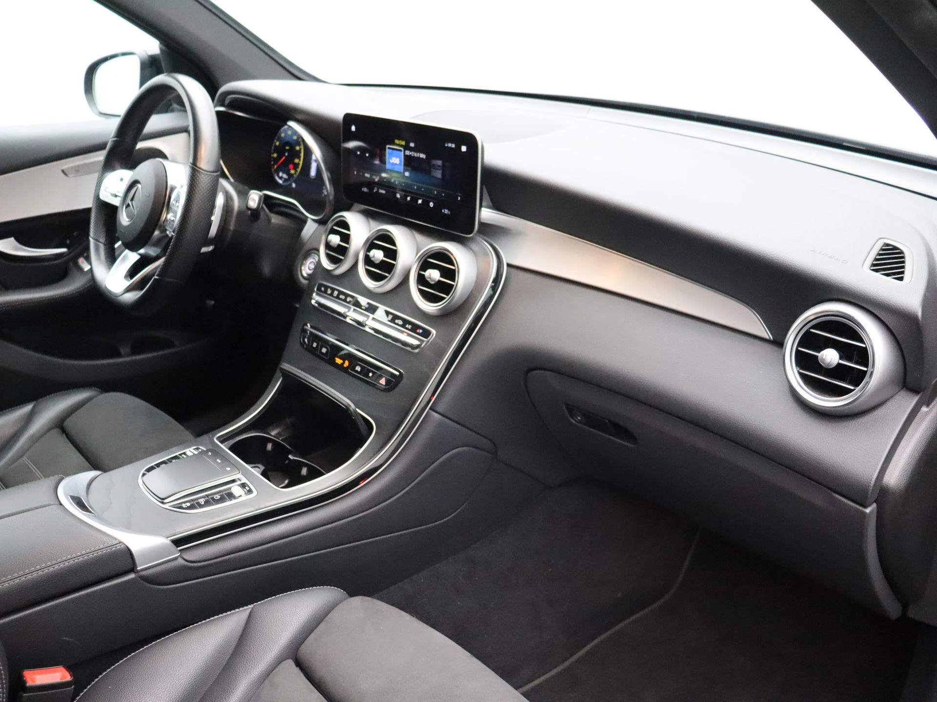 Mercedes-Benz GLC 300 de 4M PHEV + AMG LINE + NIGHTPACK - TREKHAAK -