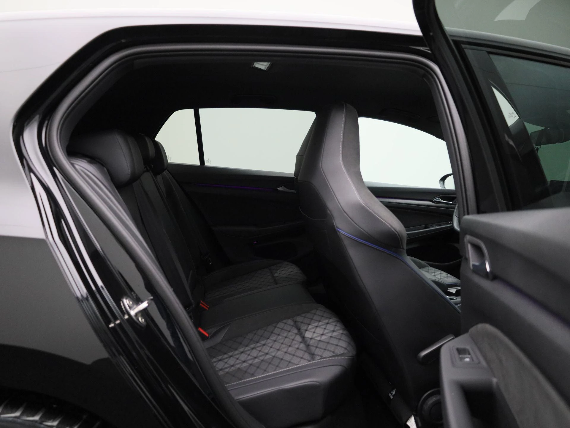 Volkswagen Golf 1.5 eTSI R-Line 150 PK