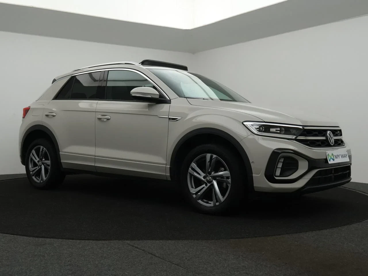 Volkswagen-T-Roc-image-5