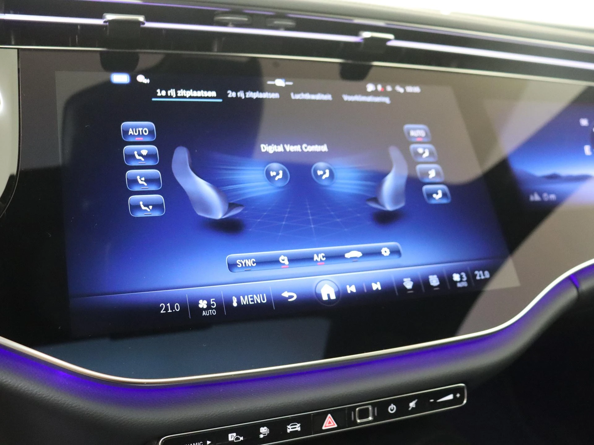 Mercedes-Benz-E-Klasse-image-18
