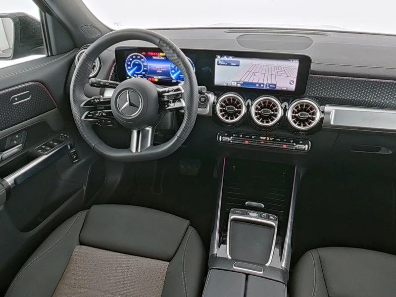 Mercedes-Benz-EQB-image-4