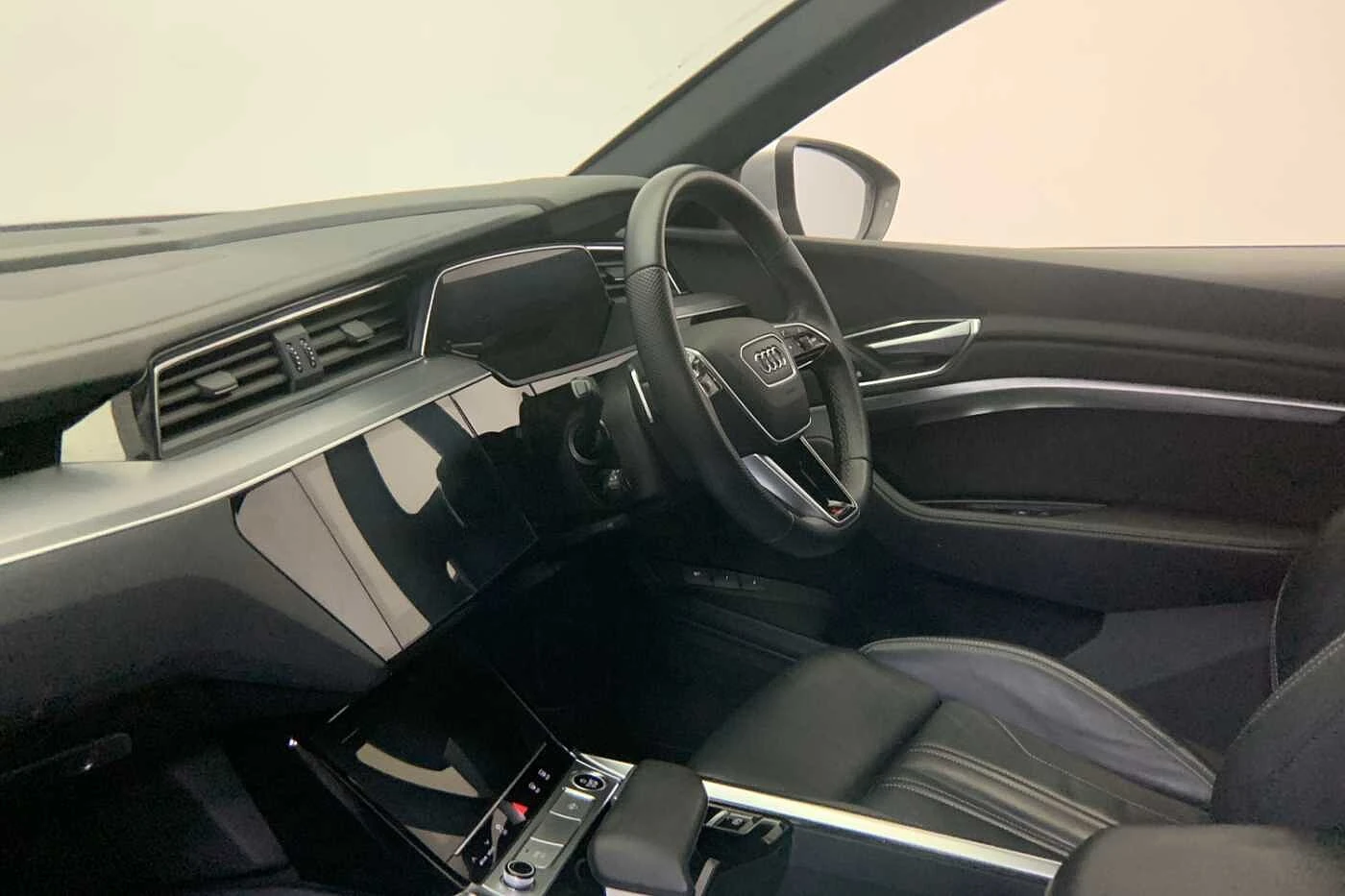 Audi-e-tron-image-1