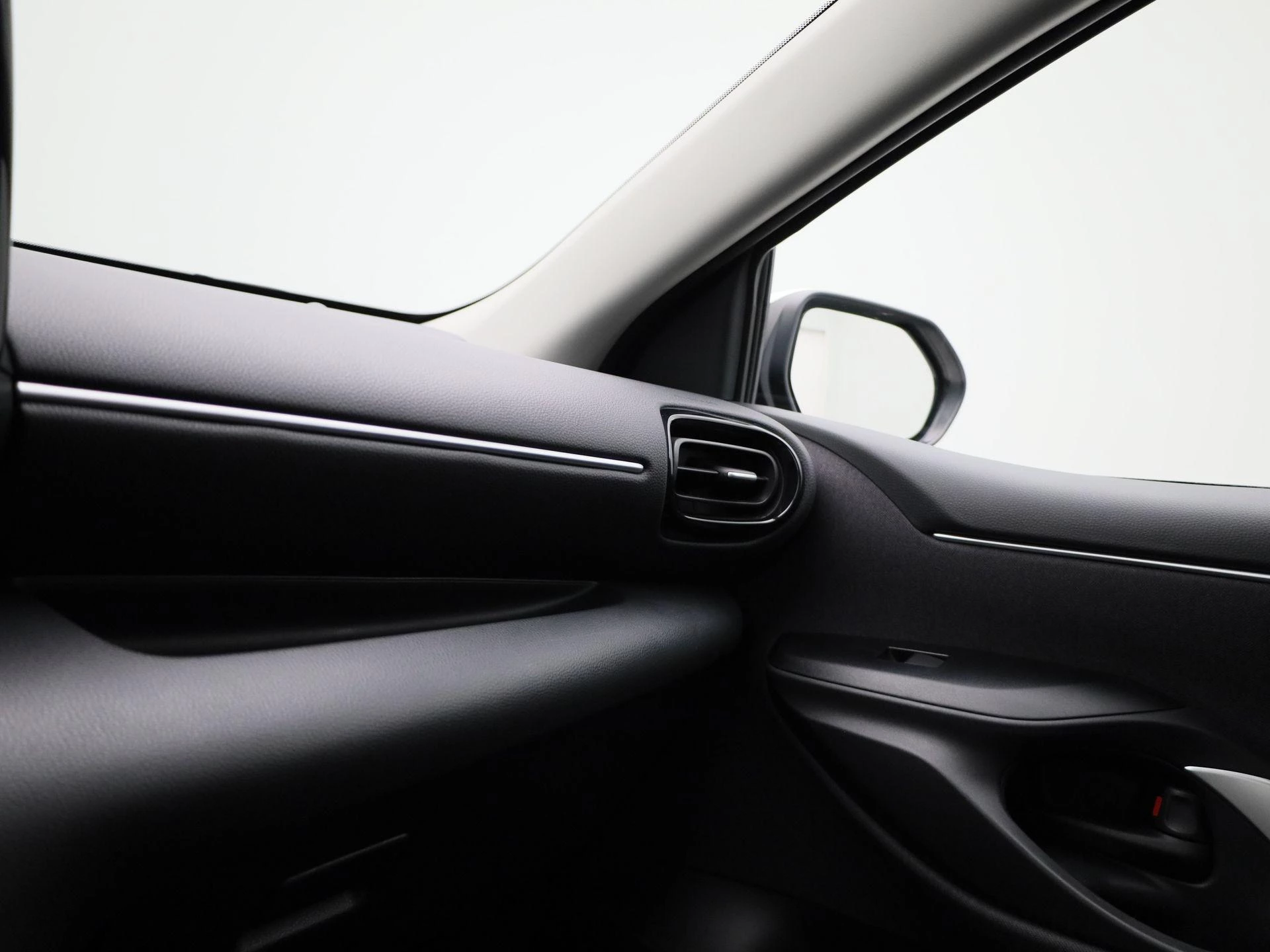 Toyota-Yaris-image-22