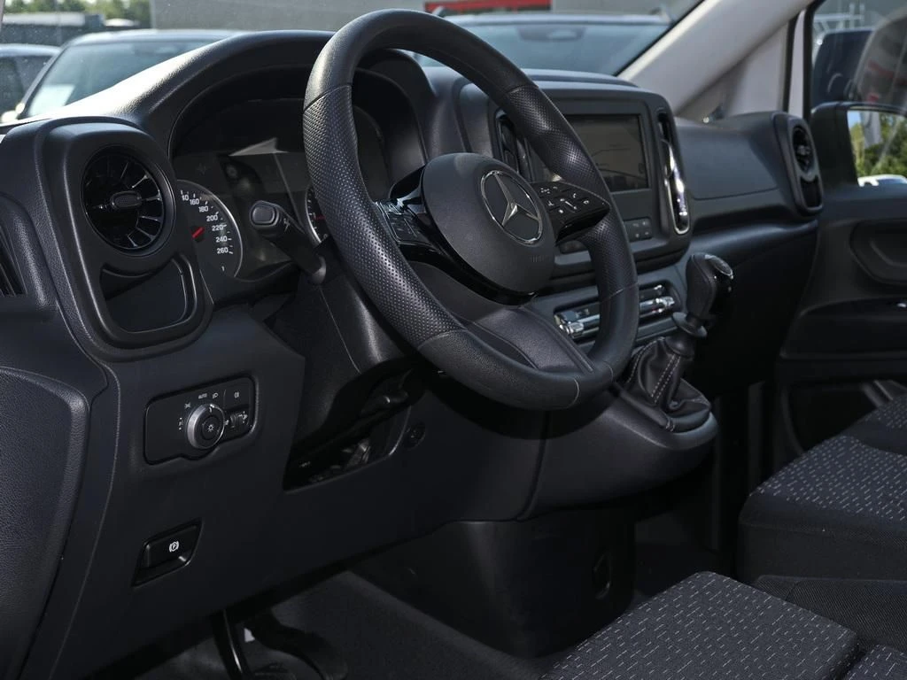 Mercedes-Benz-Vito 116-image-8