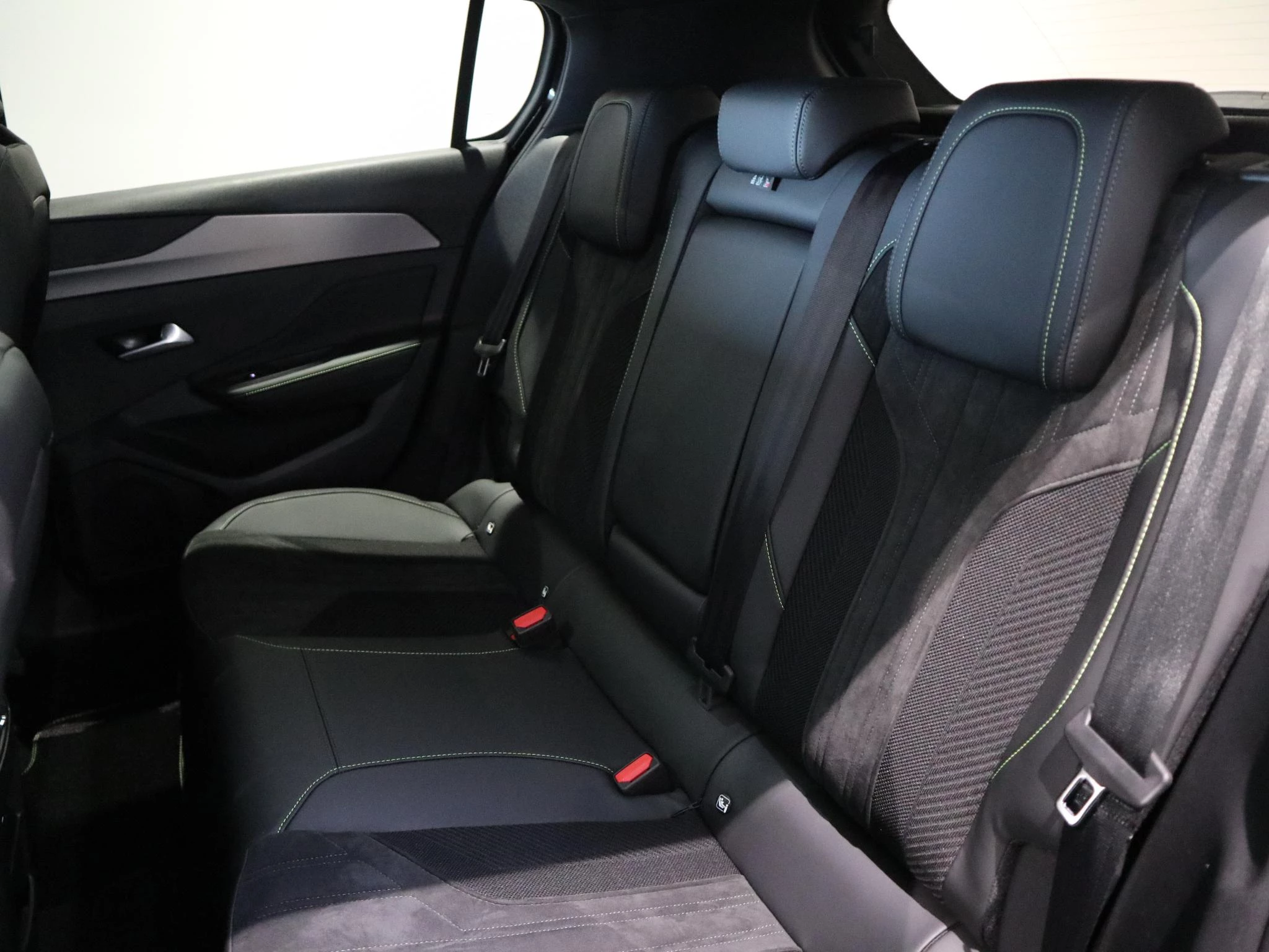 Peugeot-e-308-image-10