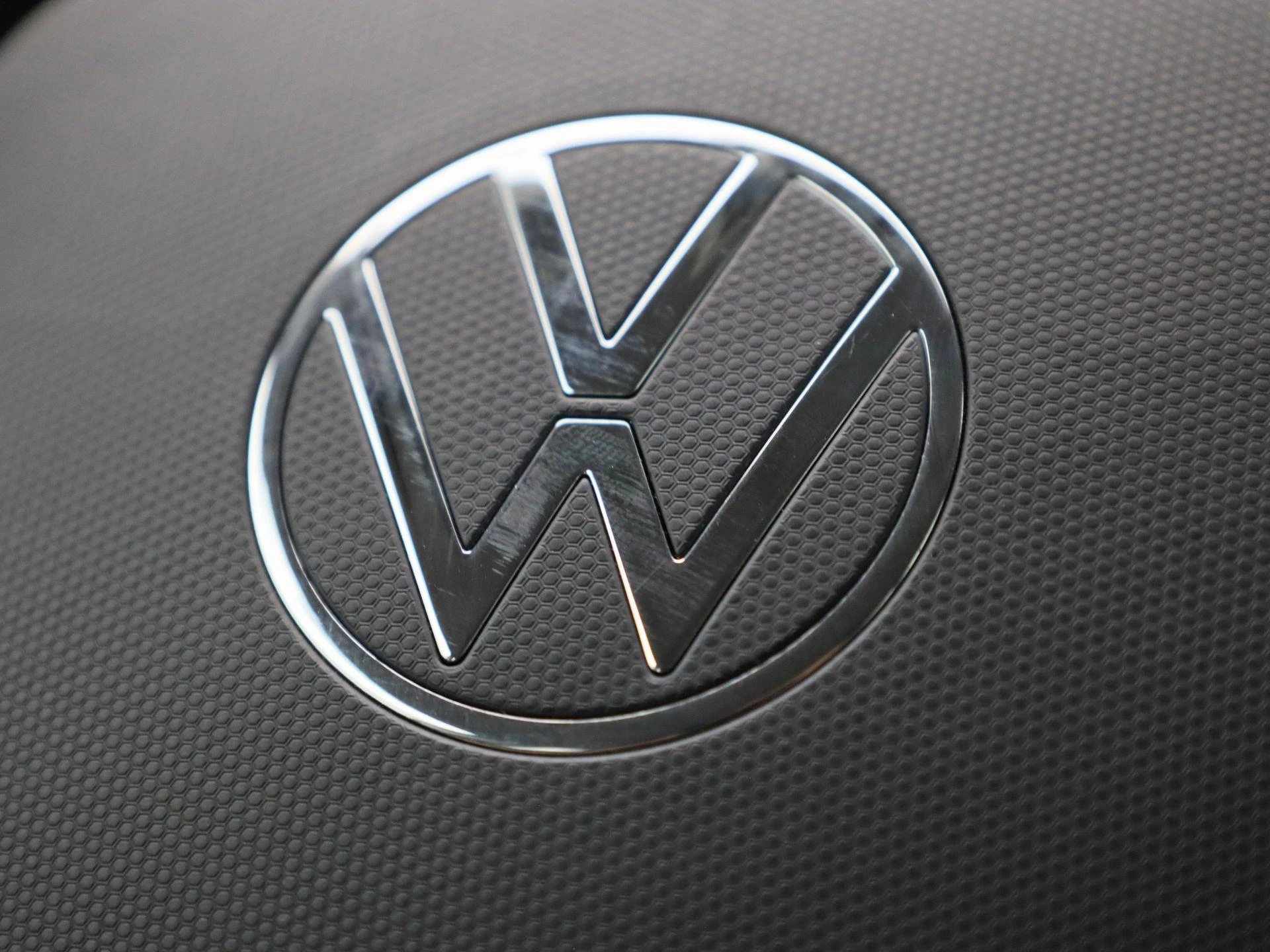 Volkswagen-Polo-image-28