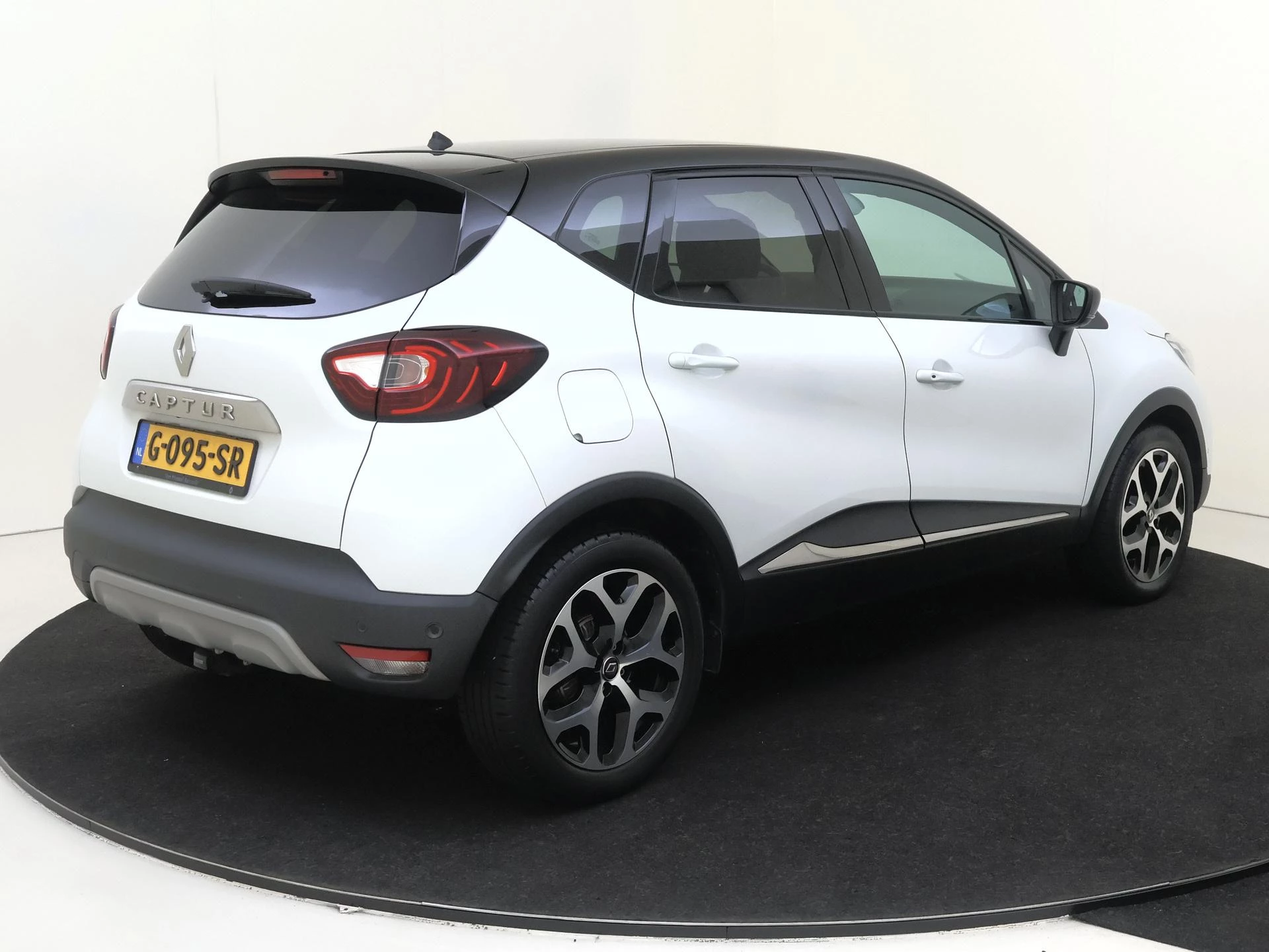 Renault-Captur-image-3