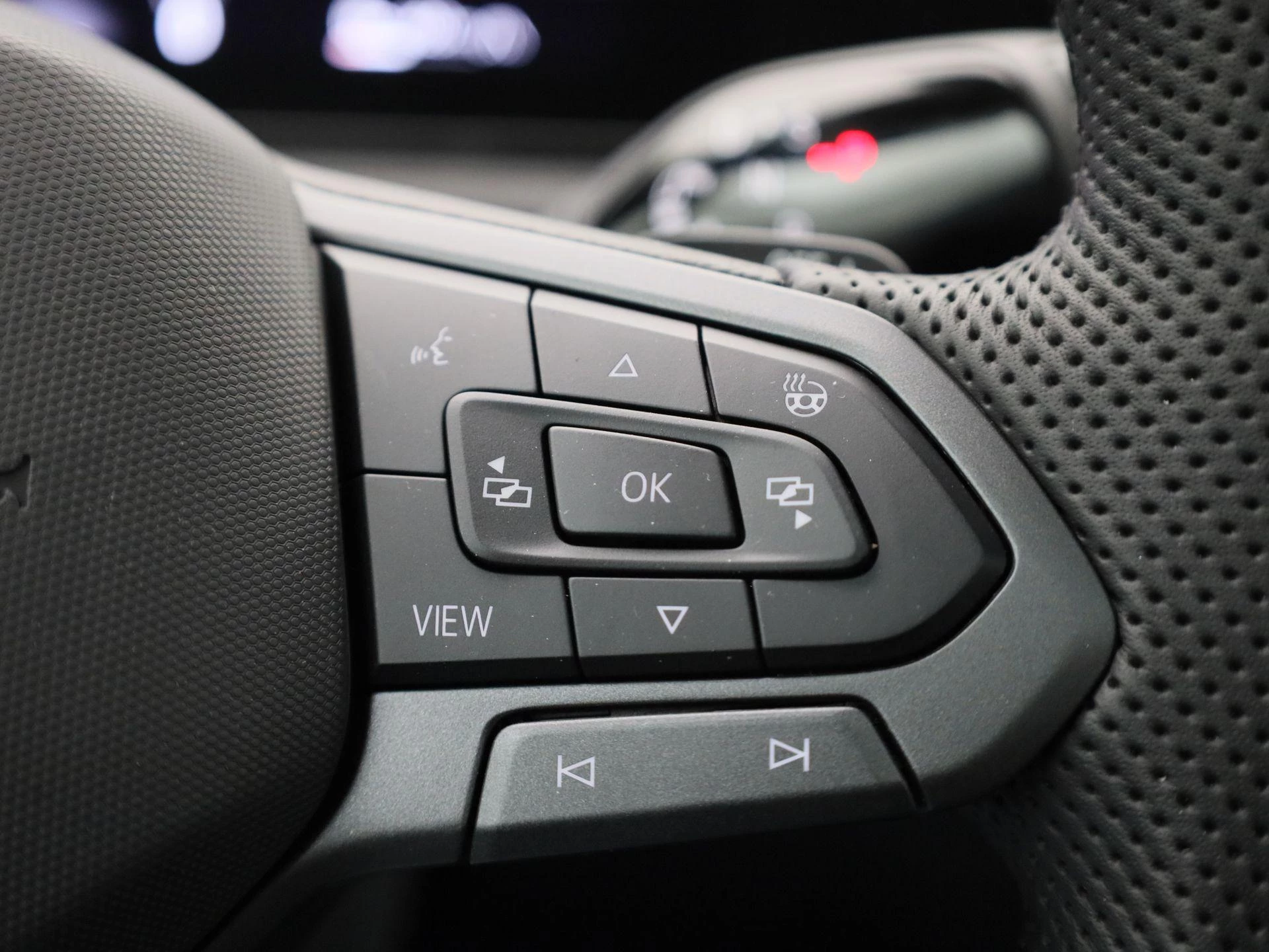 Volkswagen-Tiguan-image-25