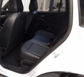 Volkswagen-Tiguan-image-7