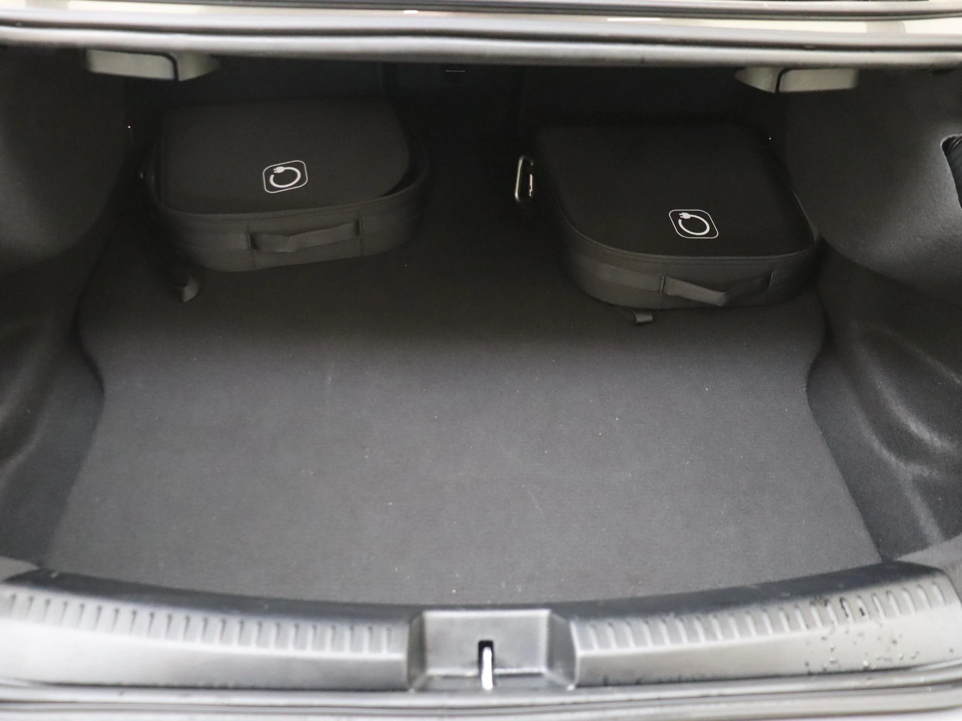 Mercedes-Benz-CLA-image-30