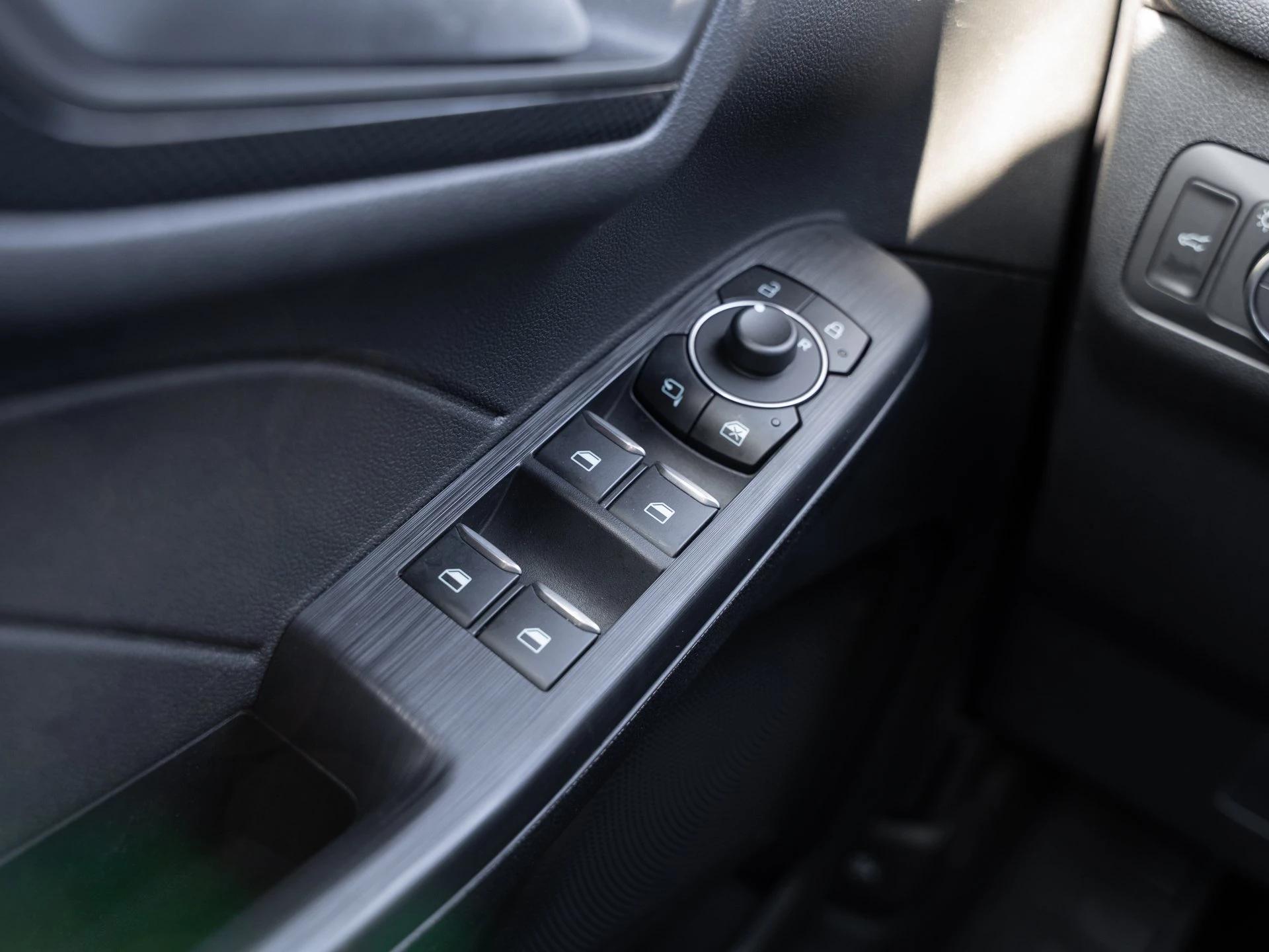 Ford Kuga ST-Line X*PANO*AHK*KAM*ACC*NAVI*SOUND-SYS.