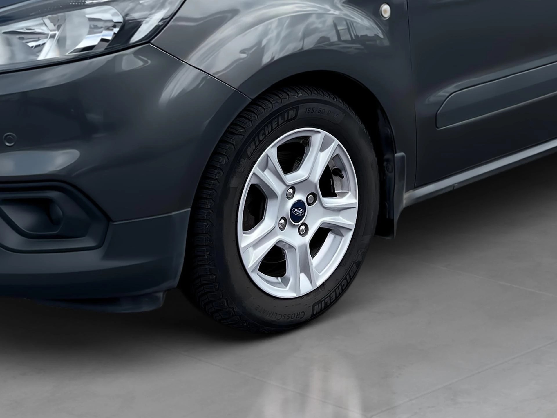 Ford-Transit Courier-image-18