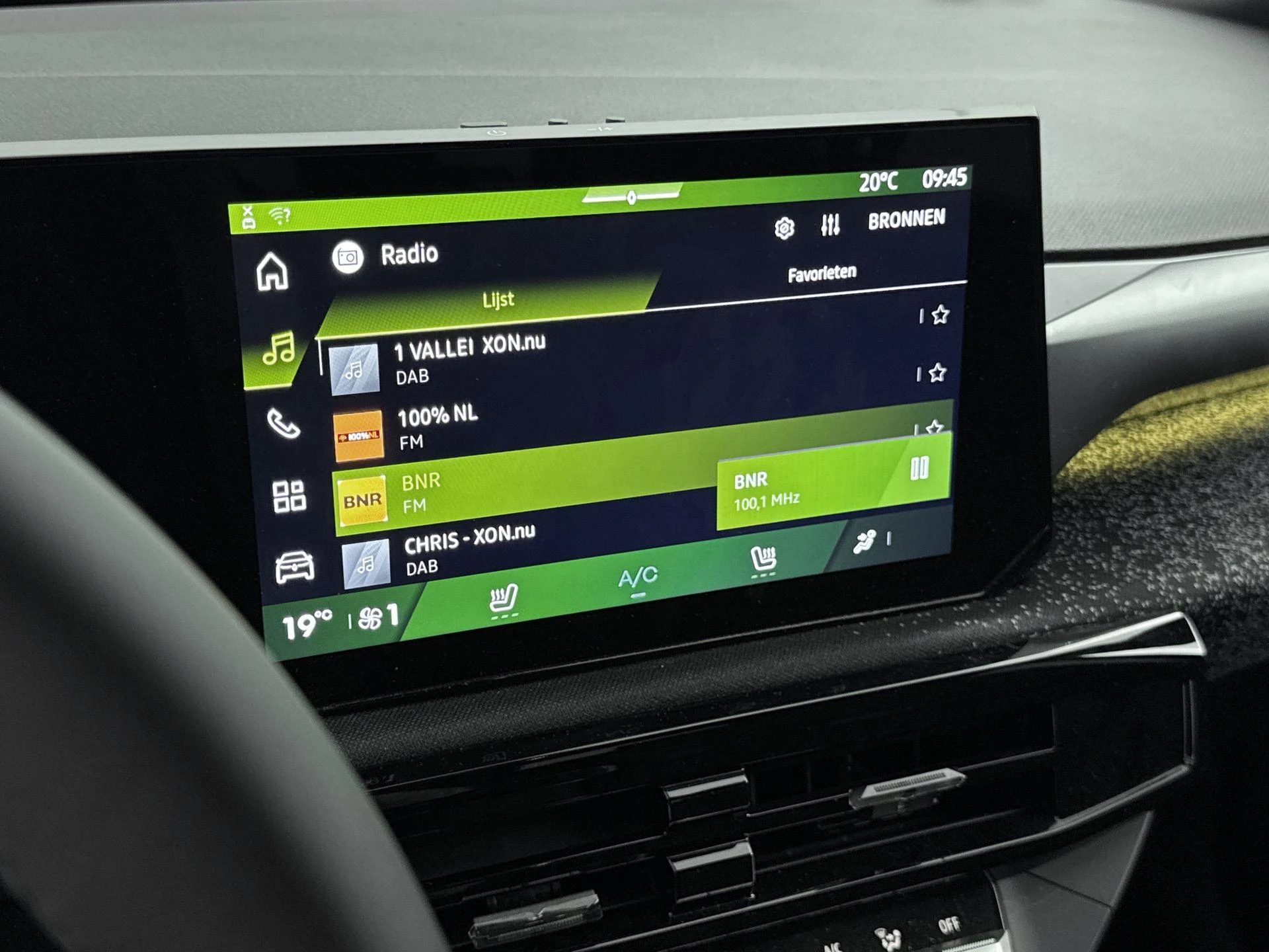 Renault-Clio-image-6