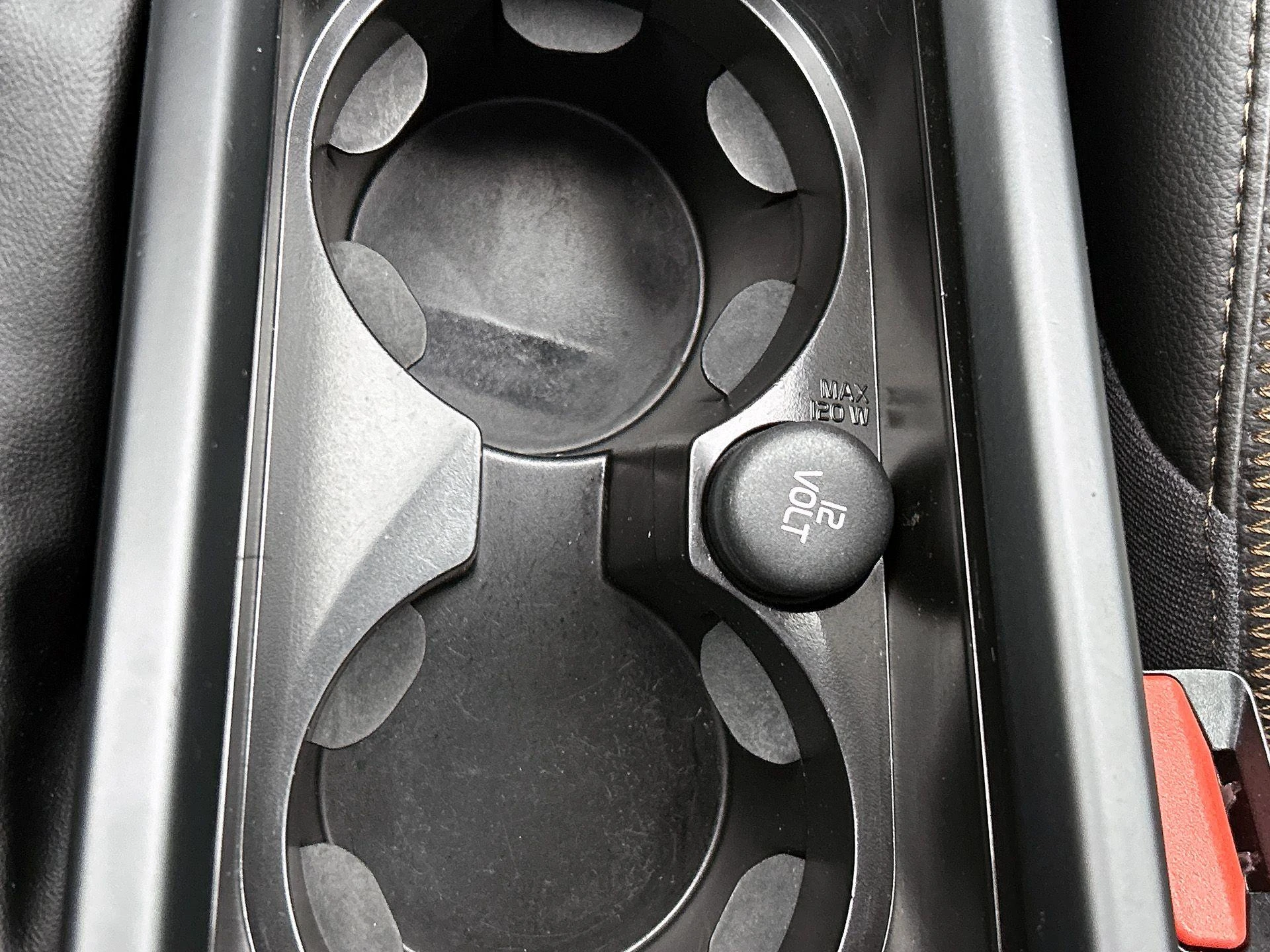 Volvo-V40-image-32
