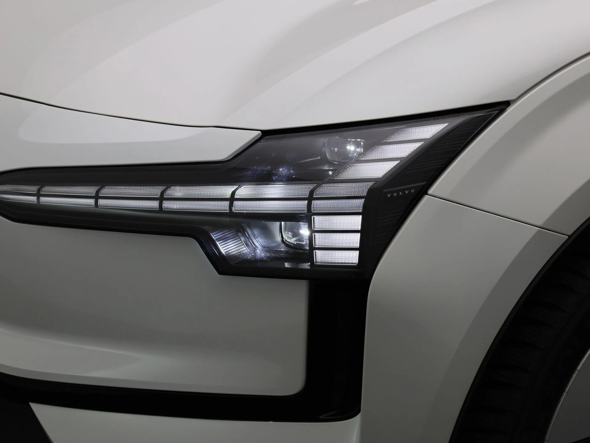 Volvo-EX30-image-18
