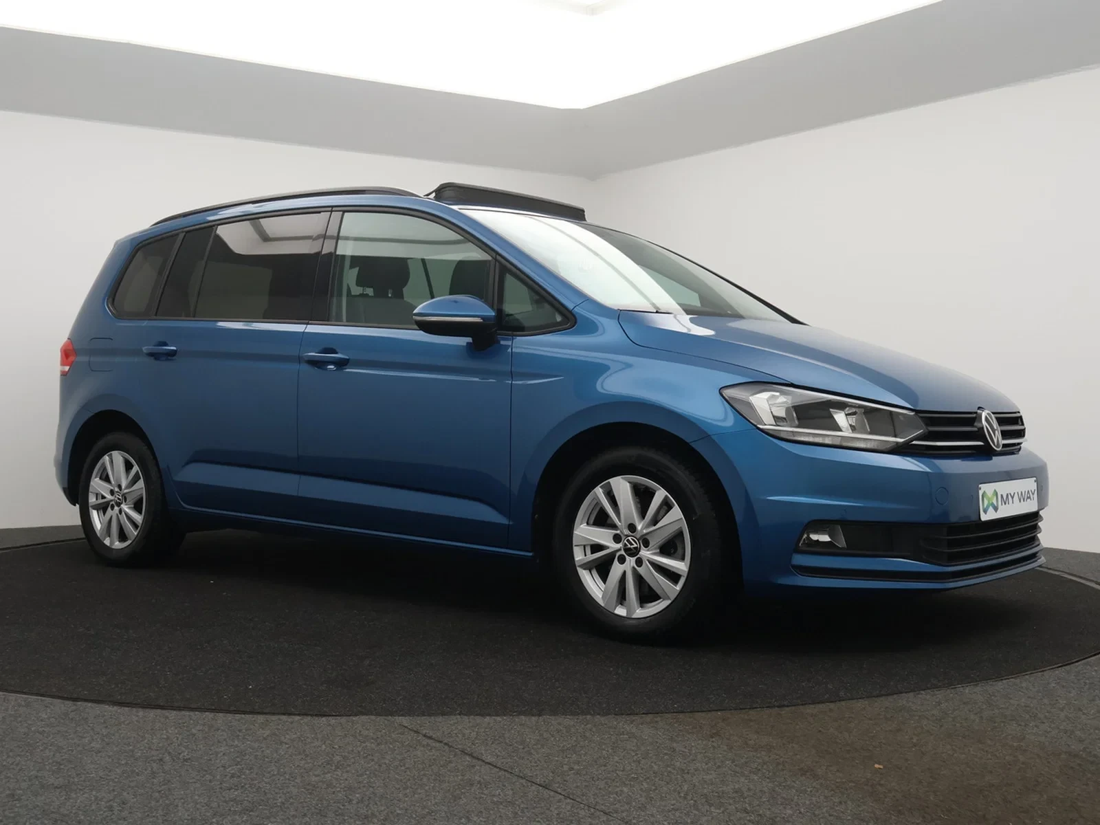Volkswagen Touran Touran Trendline 1.5TSI 150PK *PANODAK*7 ZITPLAATSEN*CAMERA*ACC*PDC*APP-CONNECT*...*