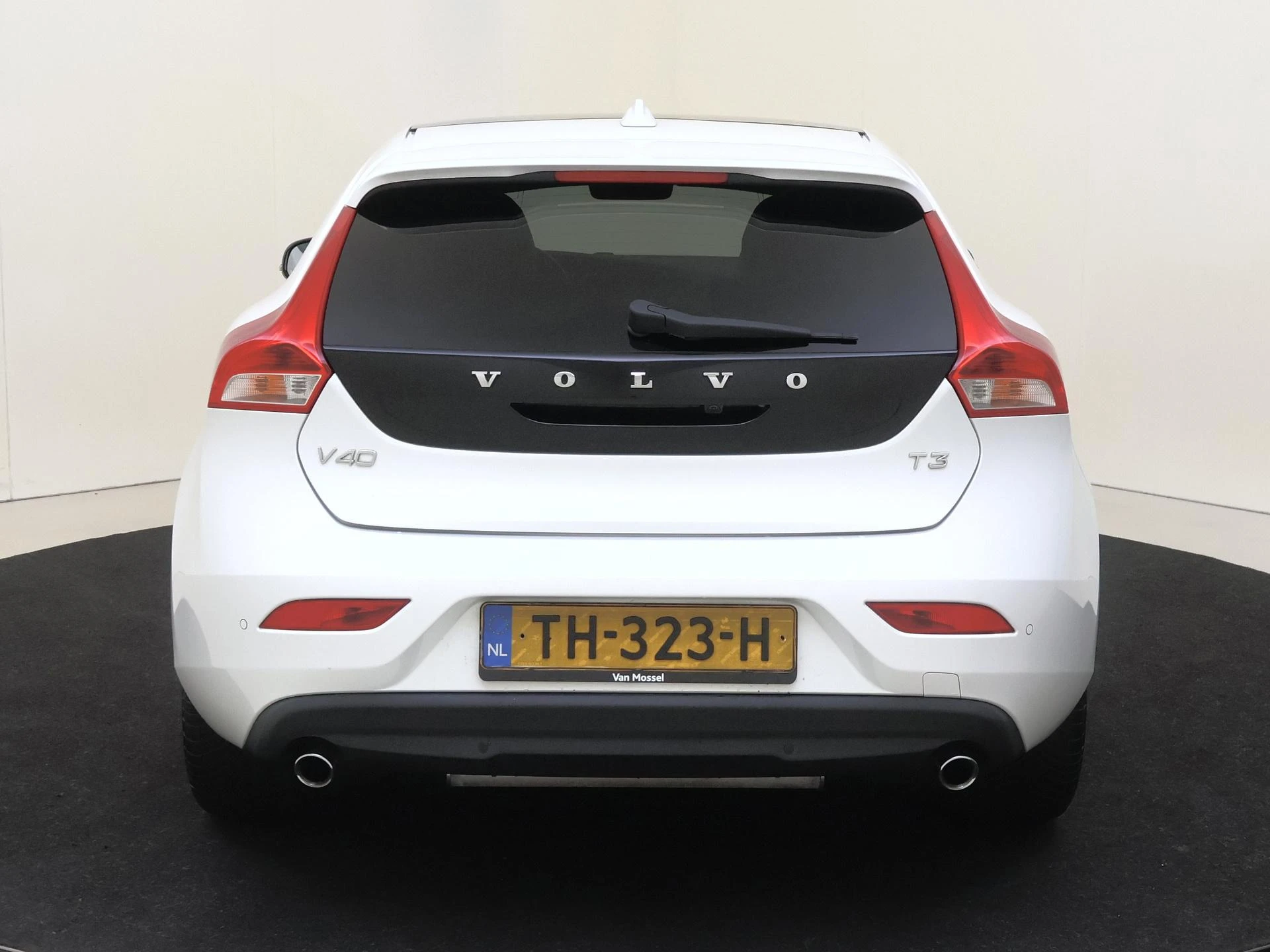 Volvo-V40-image-6