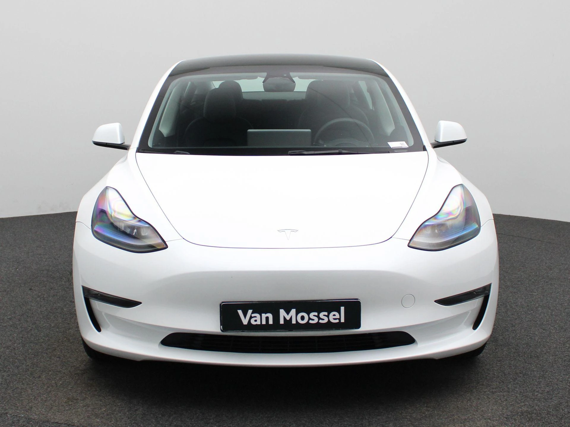 Tesla-Model 3-image-2