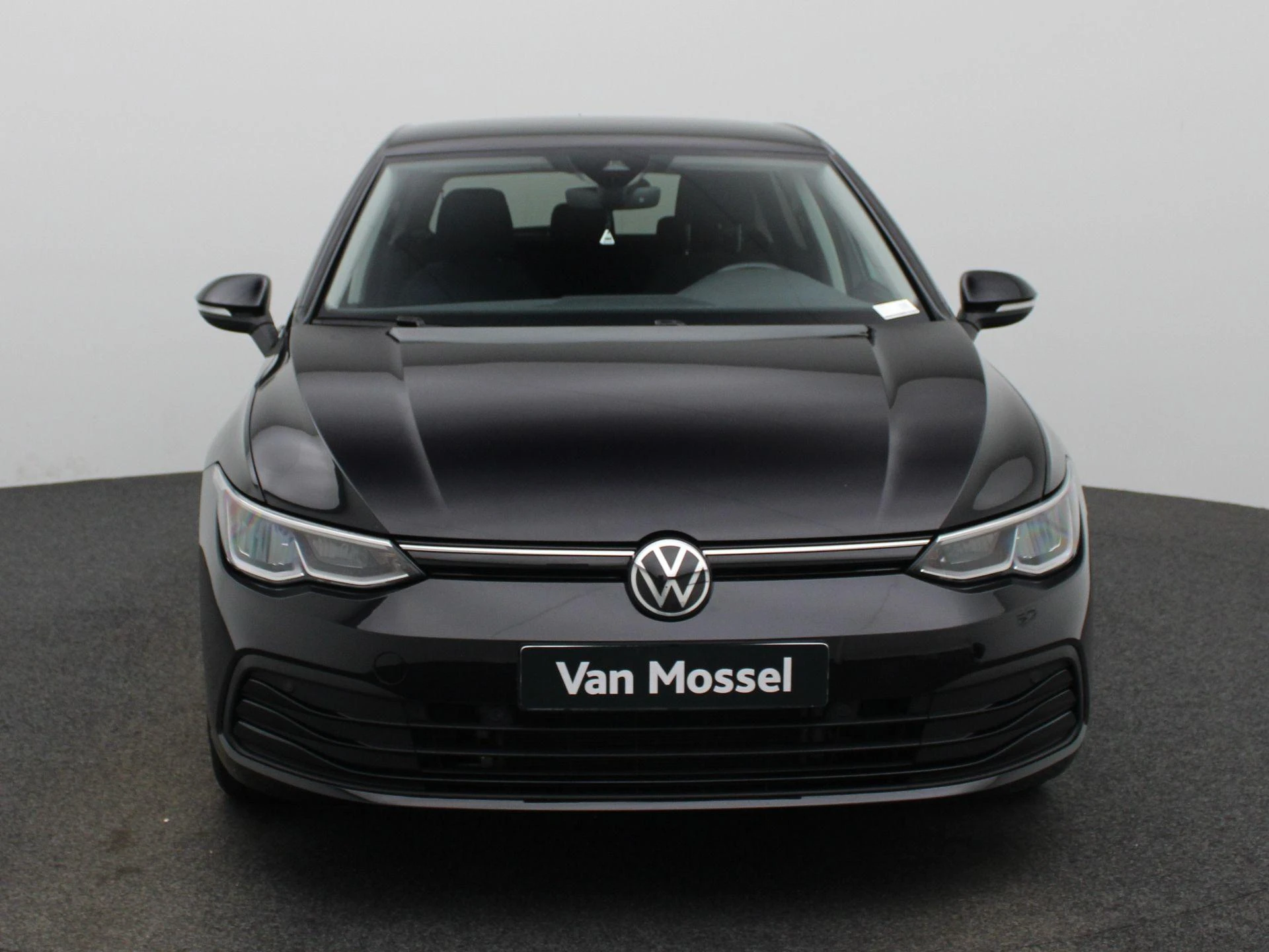 Volkswagen-Golf-image-2