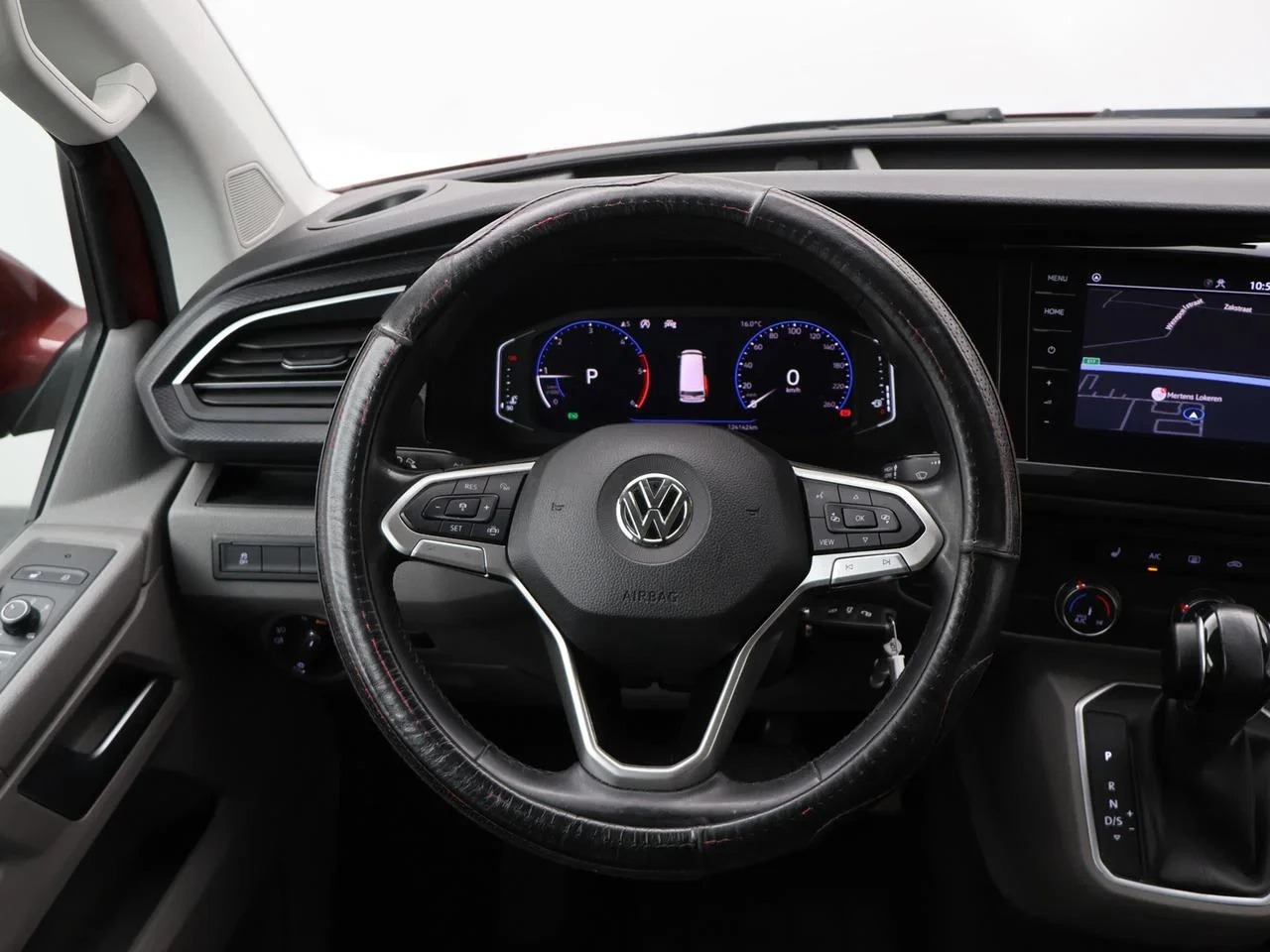 Volkswagen-Transporter-image-15
