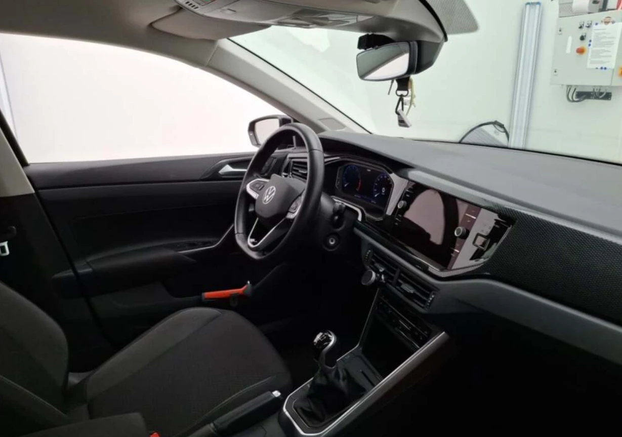 Volkswagen-Polo-image-2