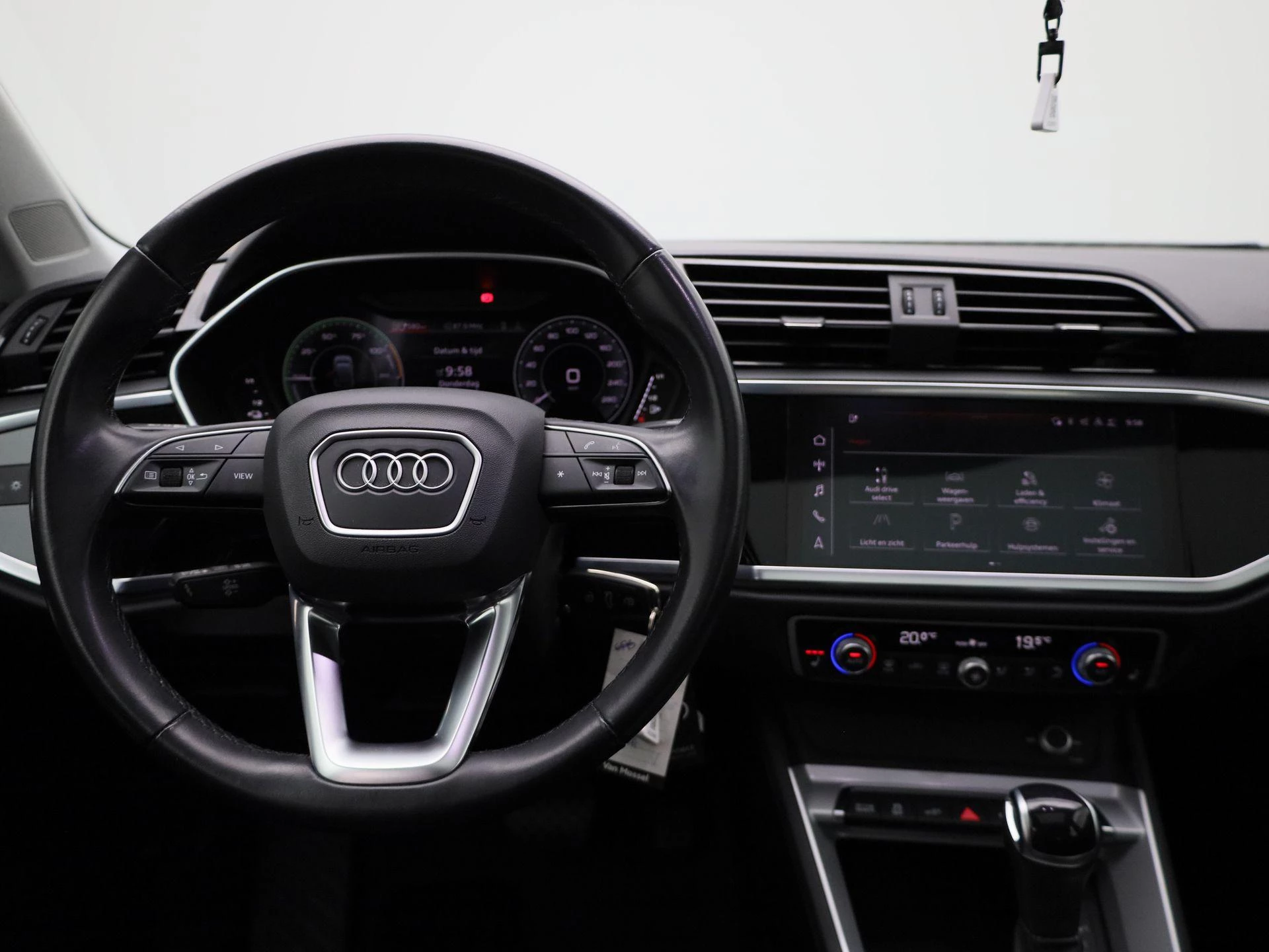 Audi-Q3-image-6