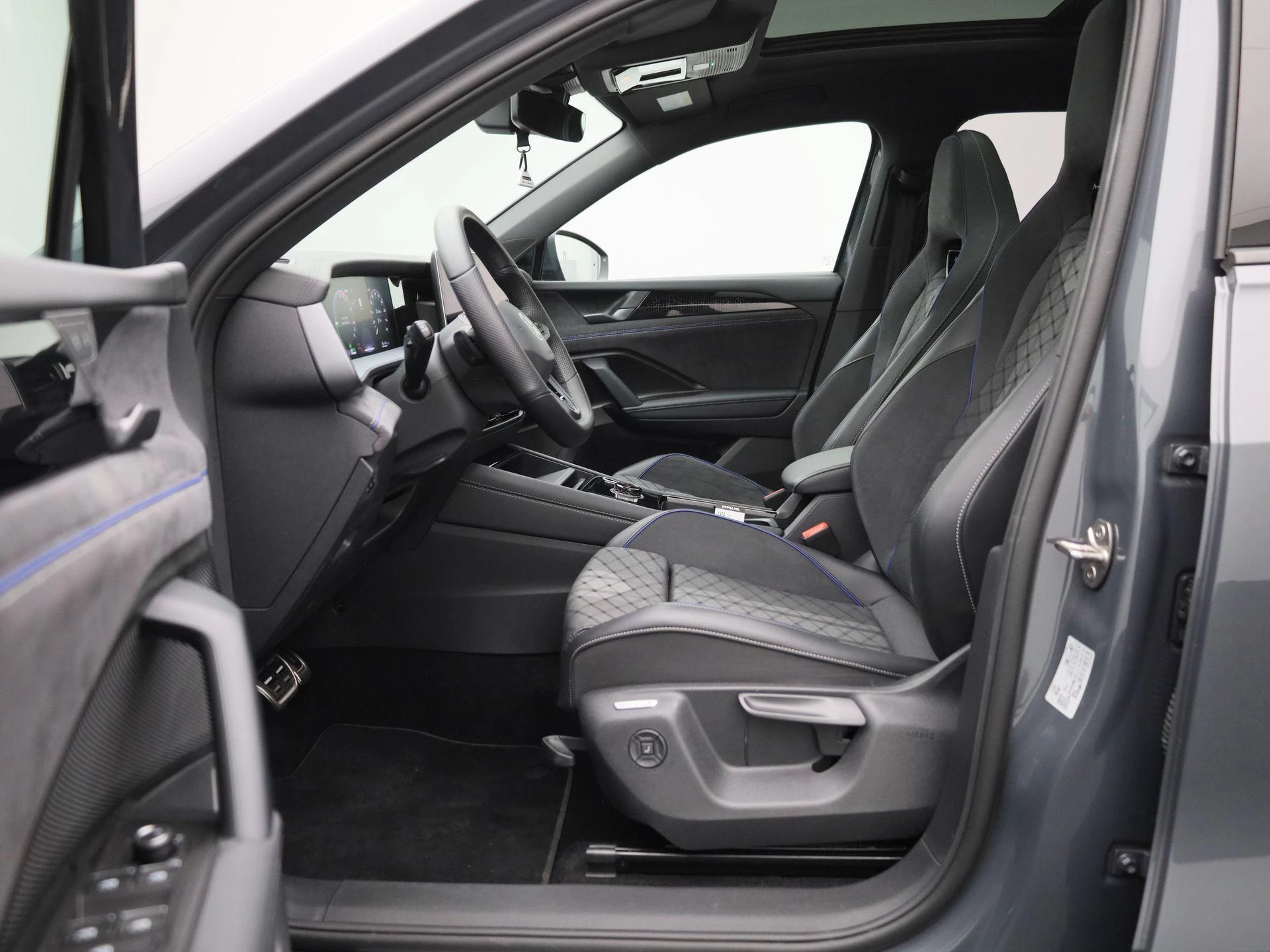 Volkswagen Tayron 1.5 eHybrid R-Line Edition
