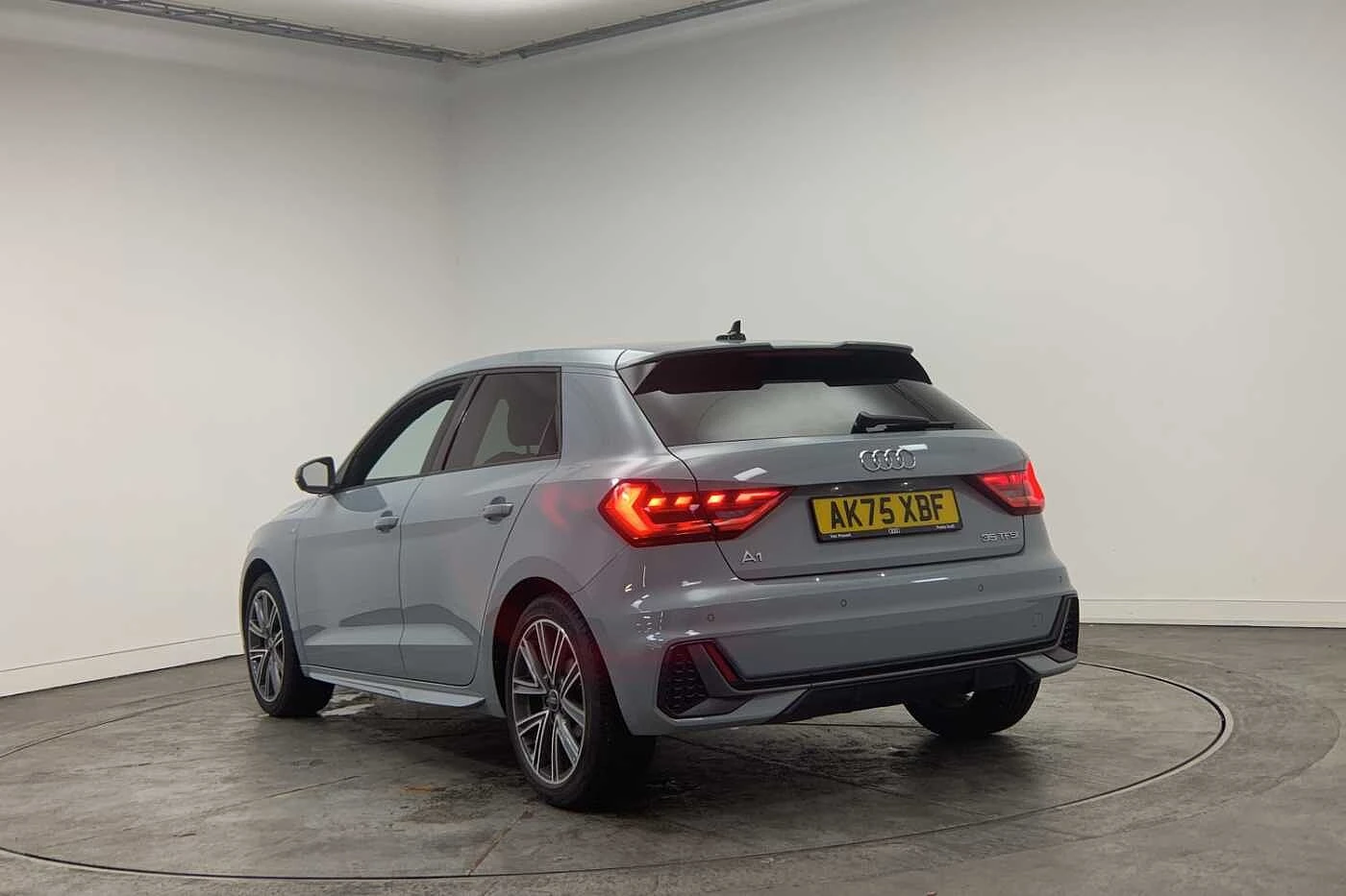 Audi-A1 Sportback-image-2