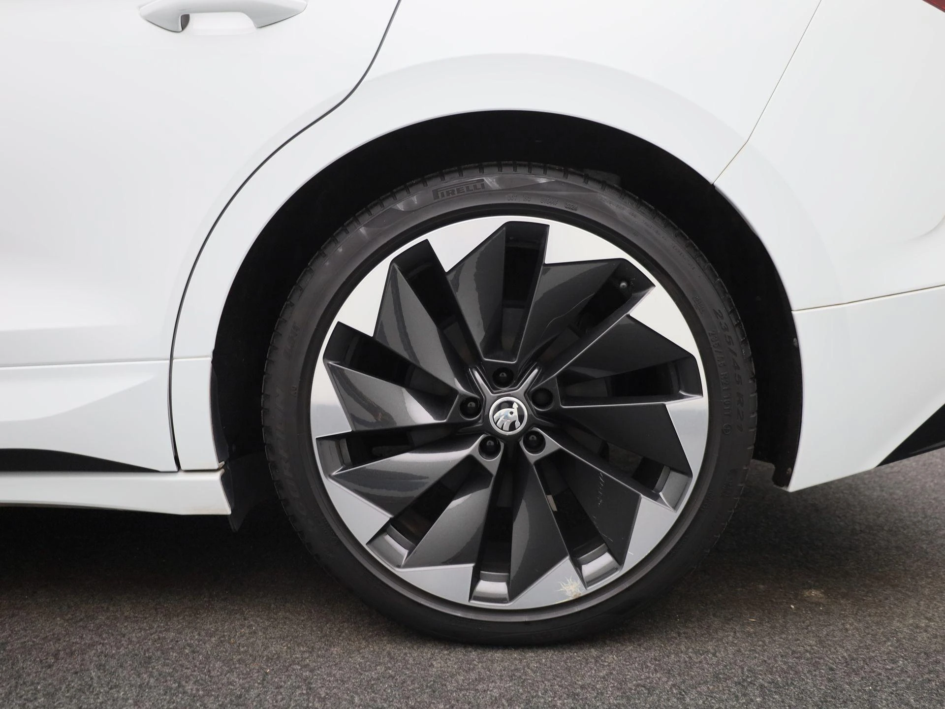 Škoda-Enyaq iV-image-12