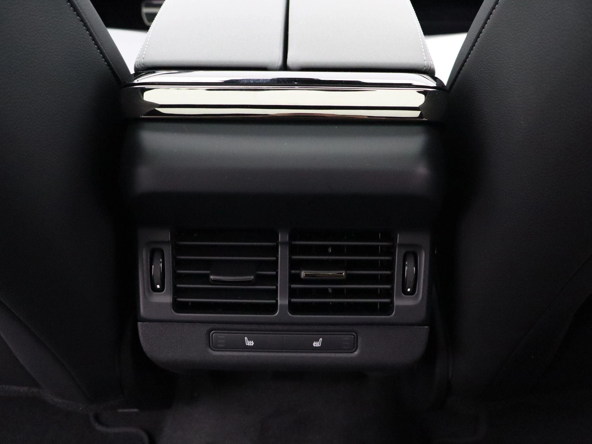 Land Rover-Range Rover Evoque-image-45
