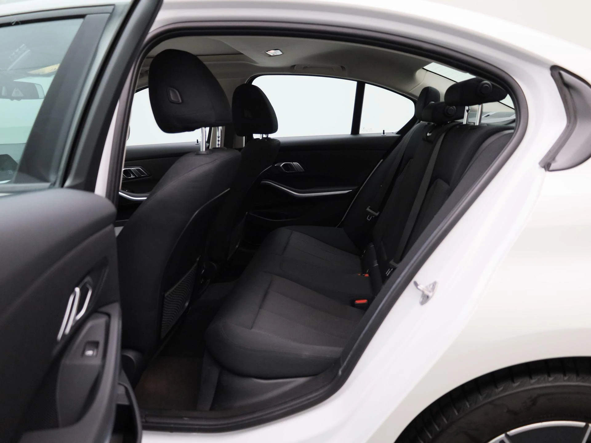 BMW-3 Serie-image-9