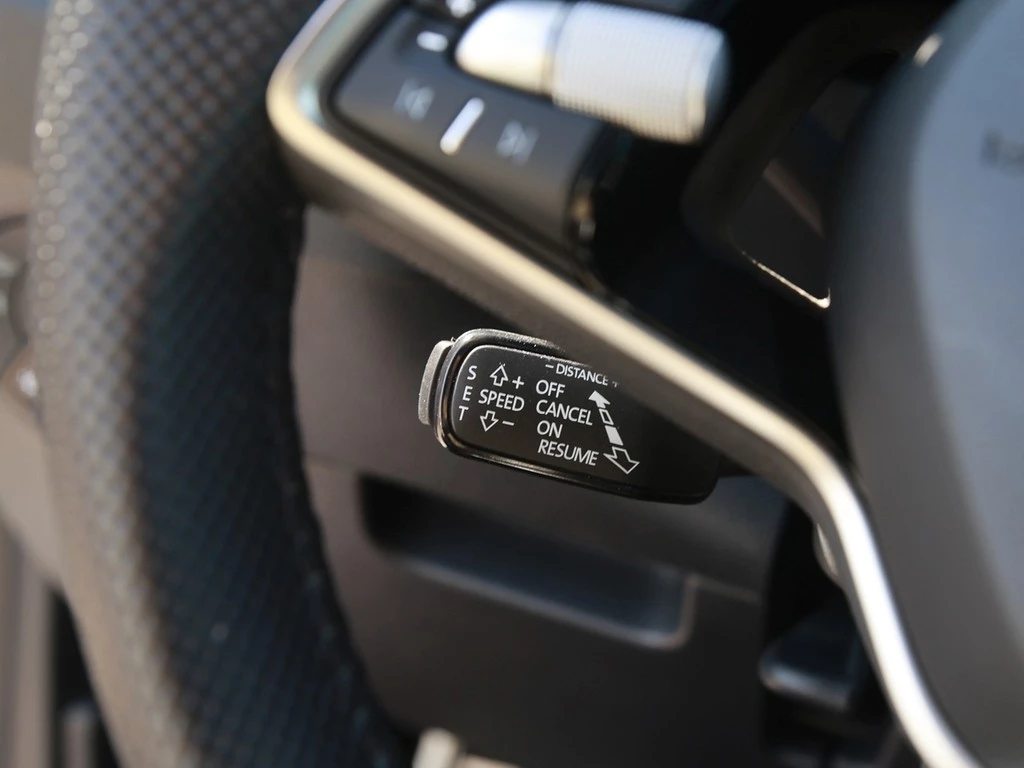 Škoda Karoq 1.5 TSI DSG Sportline Navi, Pano