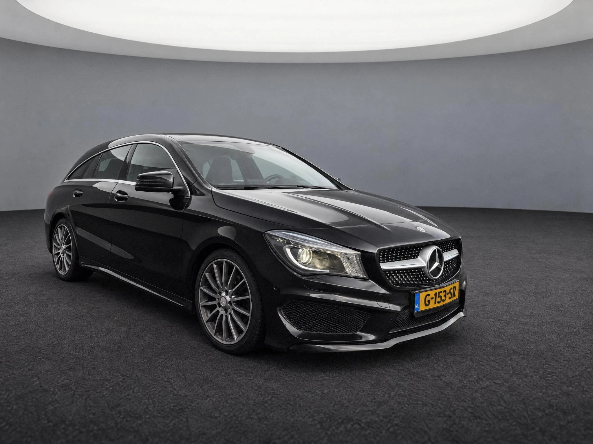 Mercedes-Benz-CLA-image-2