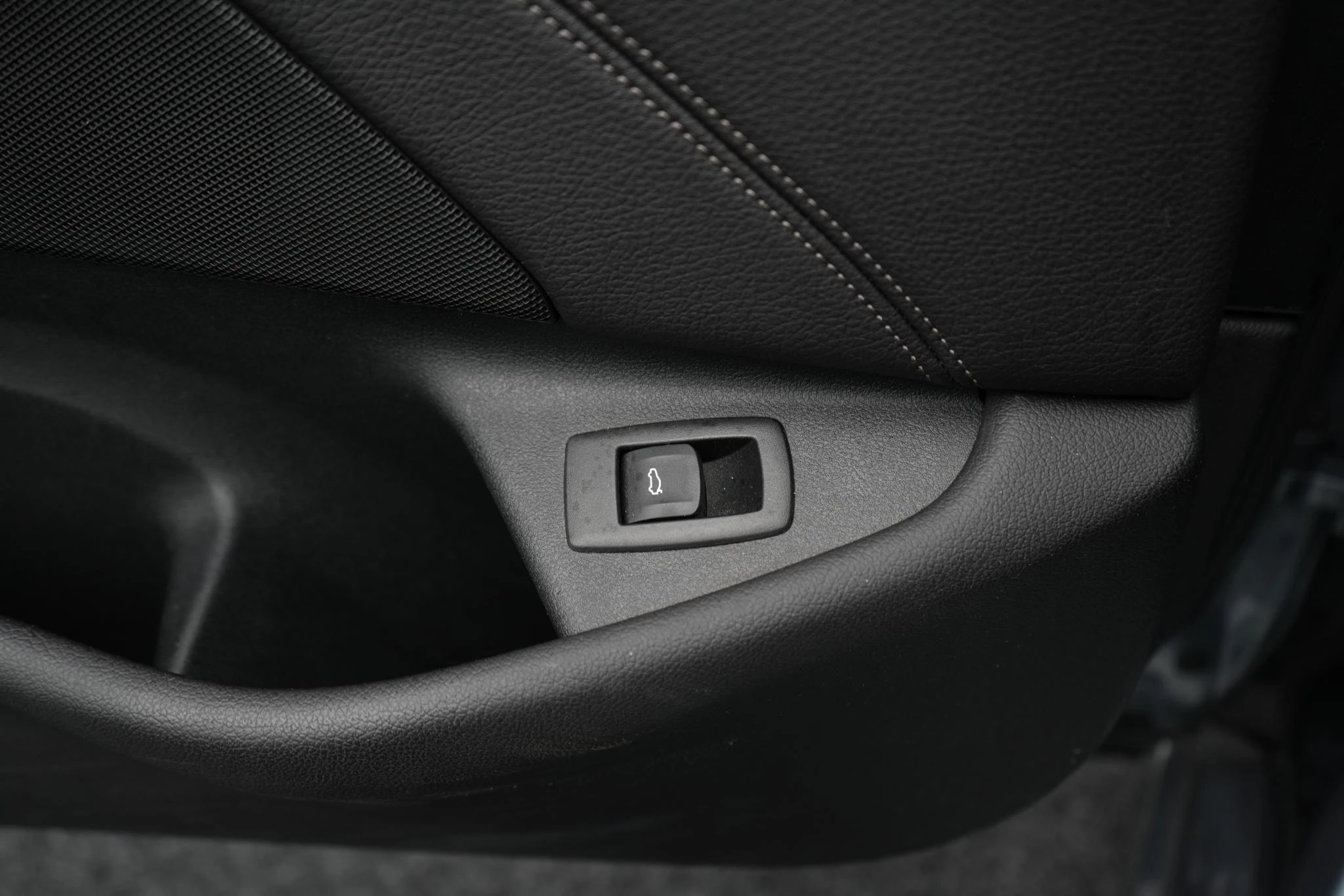 BMW-5 Serie-image-16