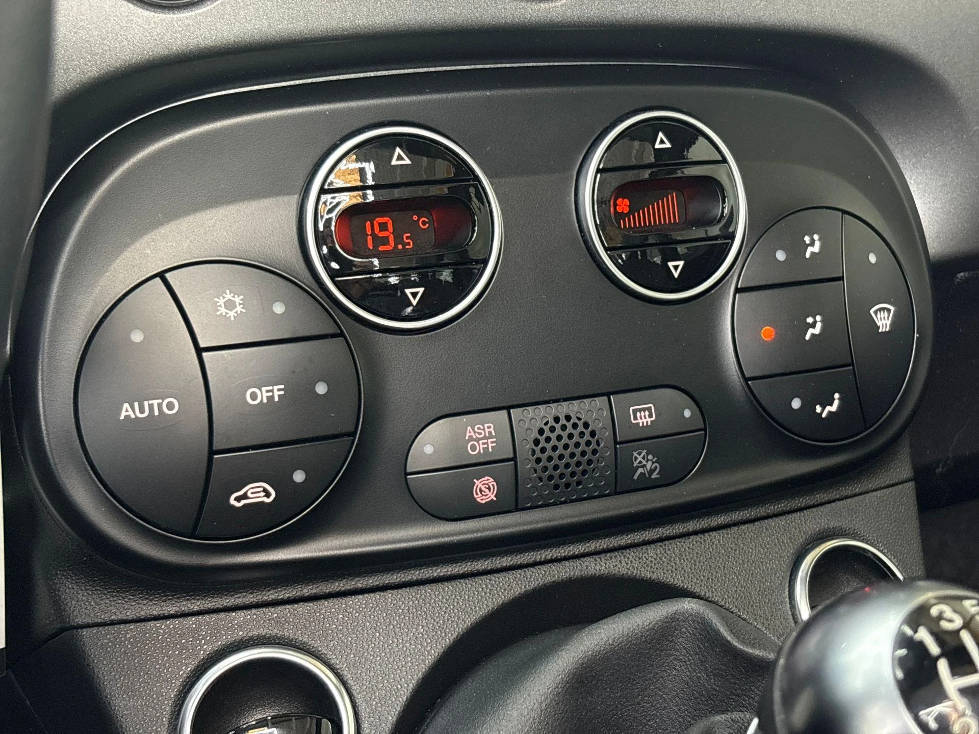 Fiat-500C-image-15