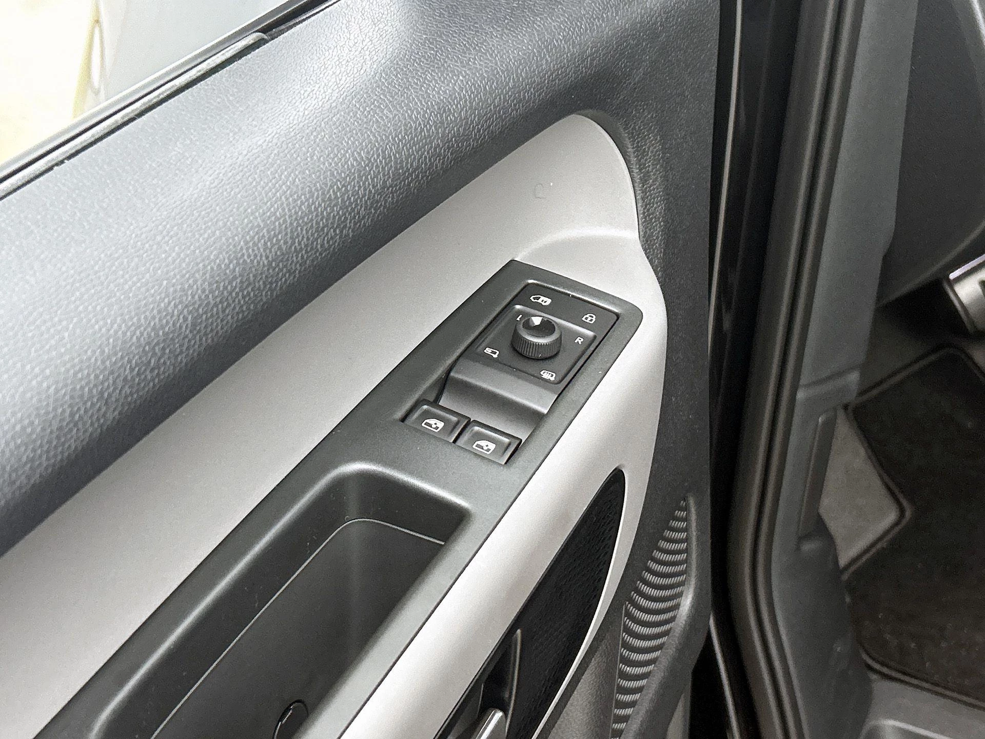 Volkswagen-ID. Buzz Cargo-image-27