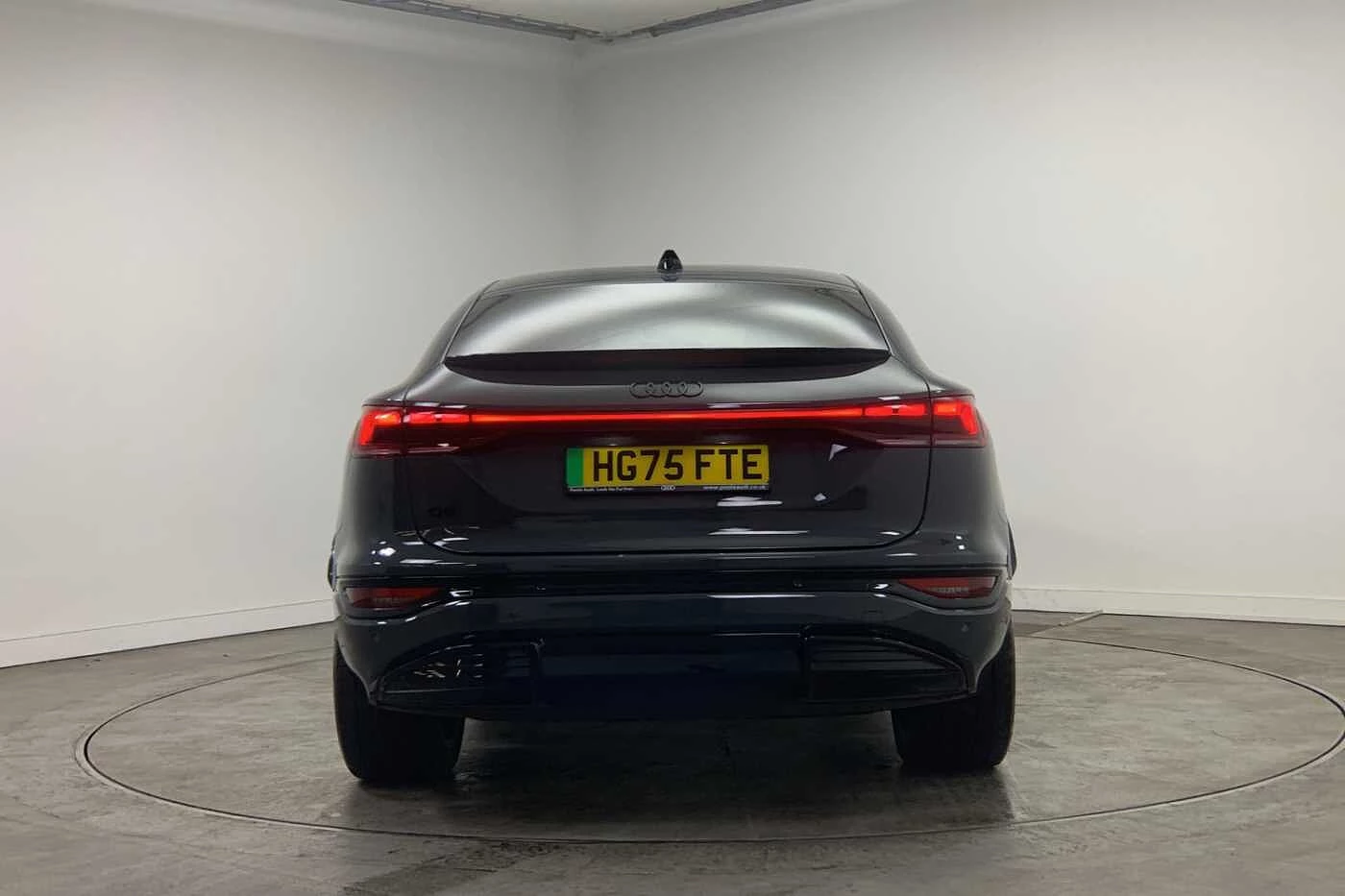 Audi-Q6 e-tron-image-10